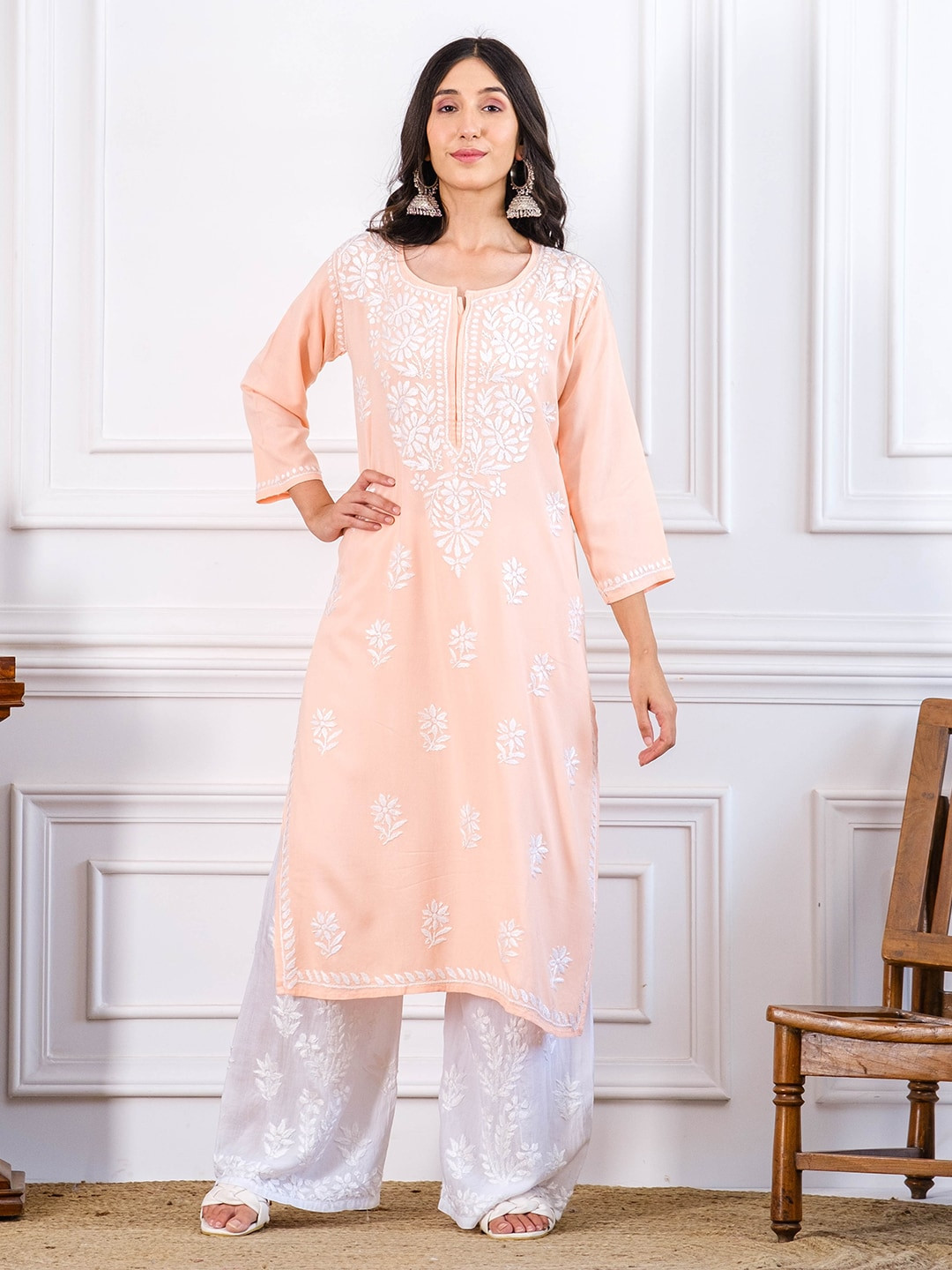 

Chowkhat Ethnic Motifs Embroidered Straight Kurta, Peach