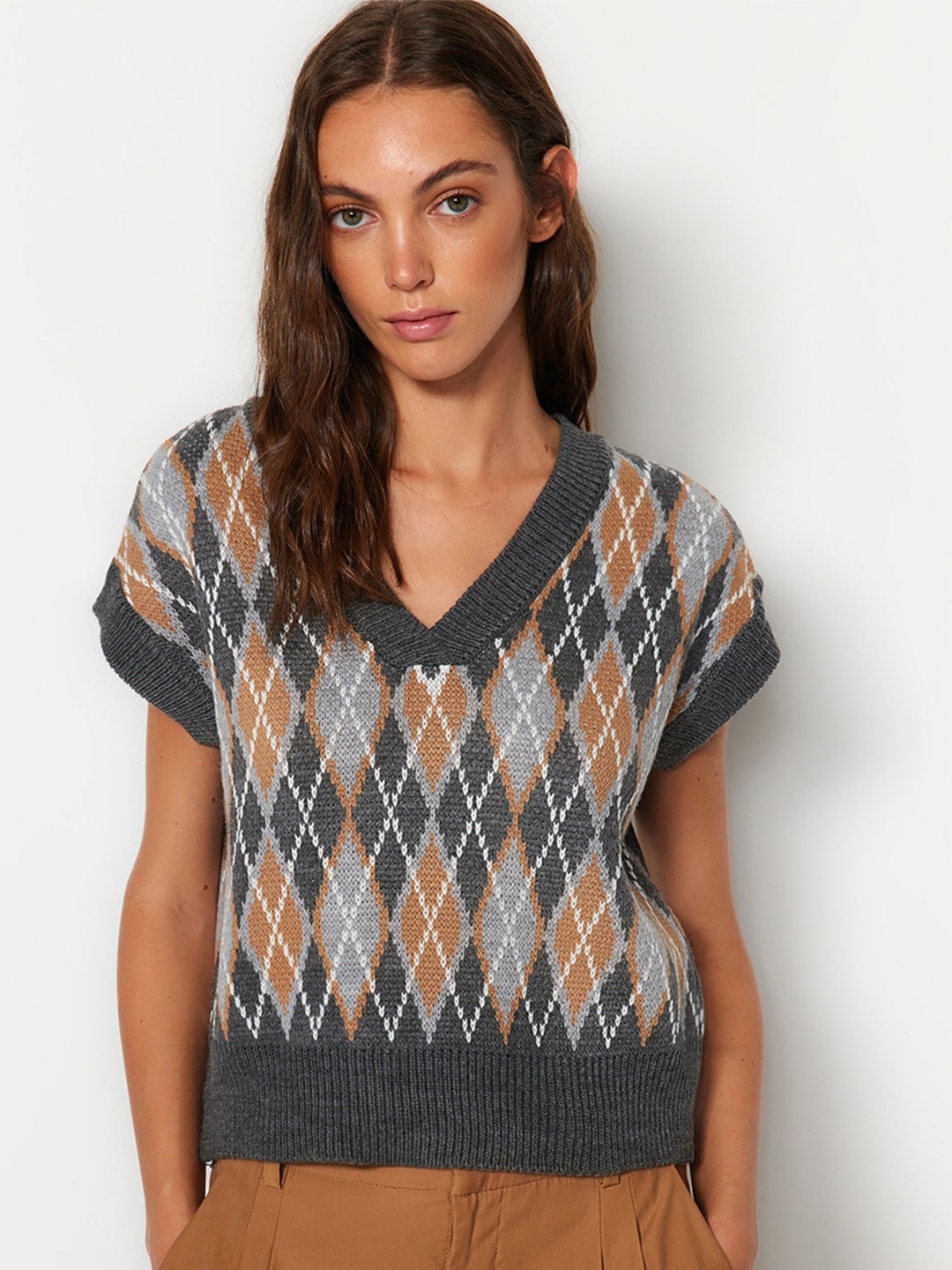 

Trendyol Self Design V-Neck Acrylic Sweater Vest, Grey