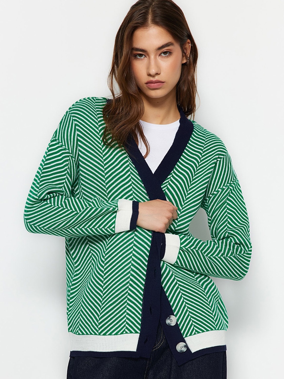 

Trendyol Geometric Self Design Acrylic Cardigan Sweater, Green