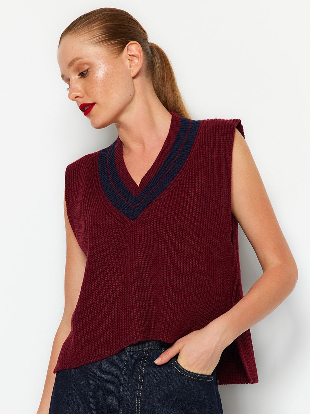 

Trendyol Ribbed Sweater Vest, Burgundy