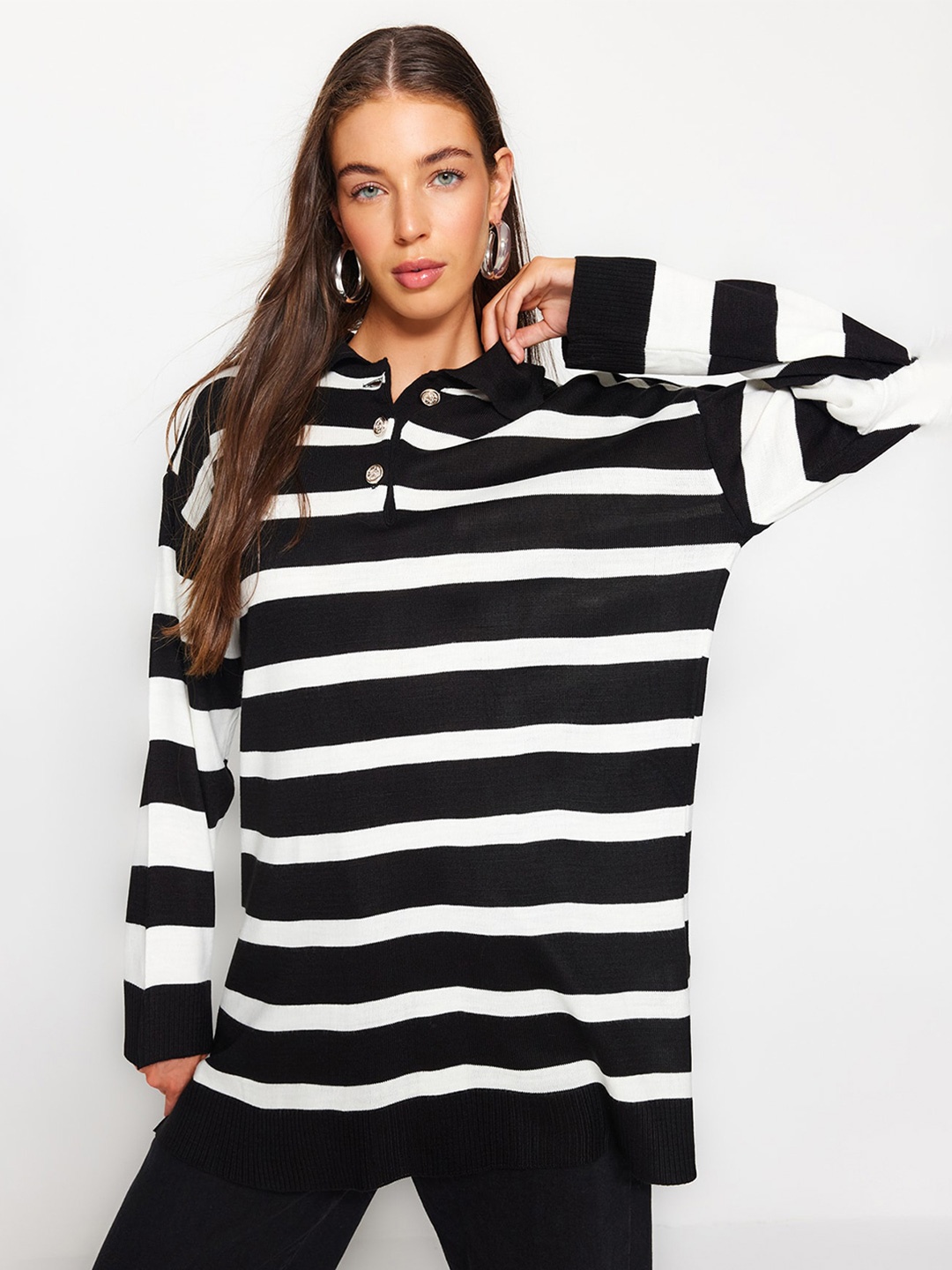 

Trendyol Striped Oversized Pullover, White