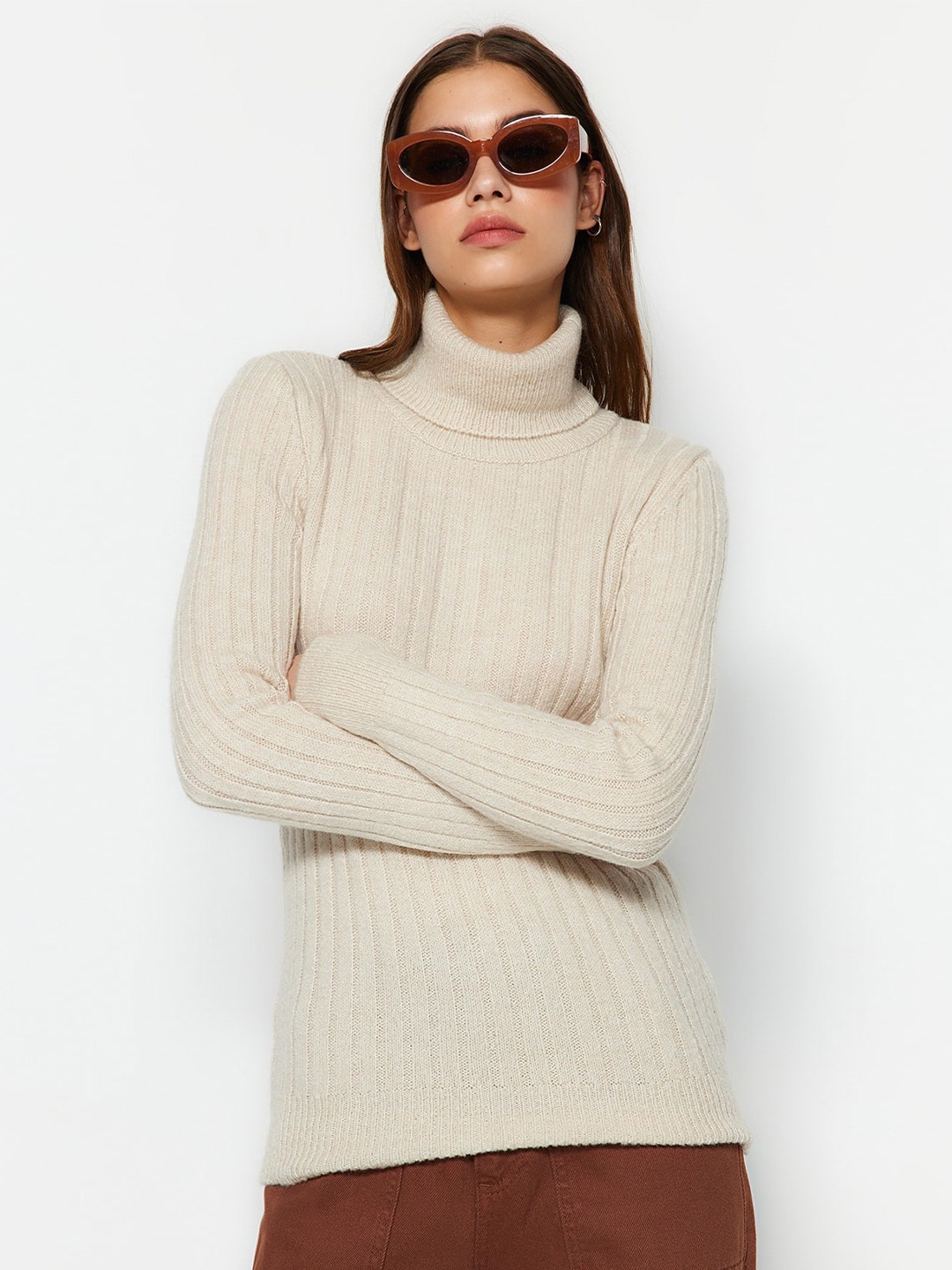 

Trendyol Ribbed Turtle Neck Pullover Sweaters, Beige