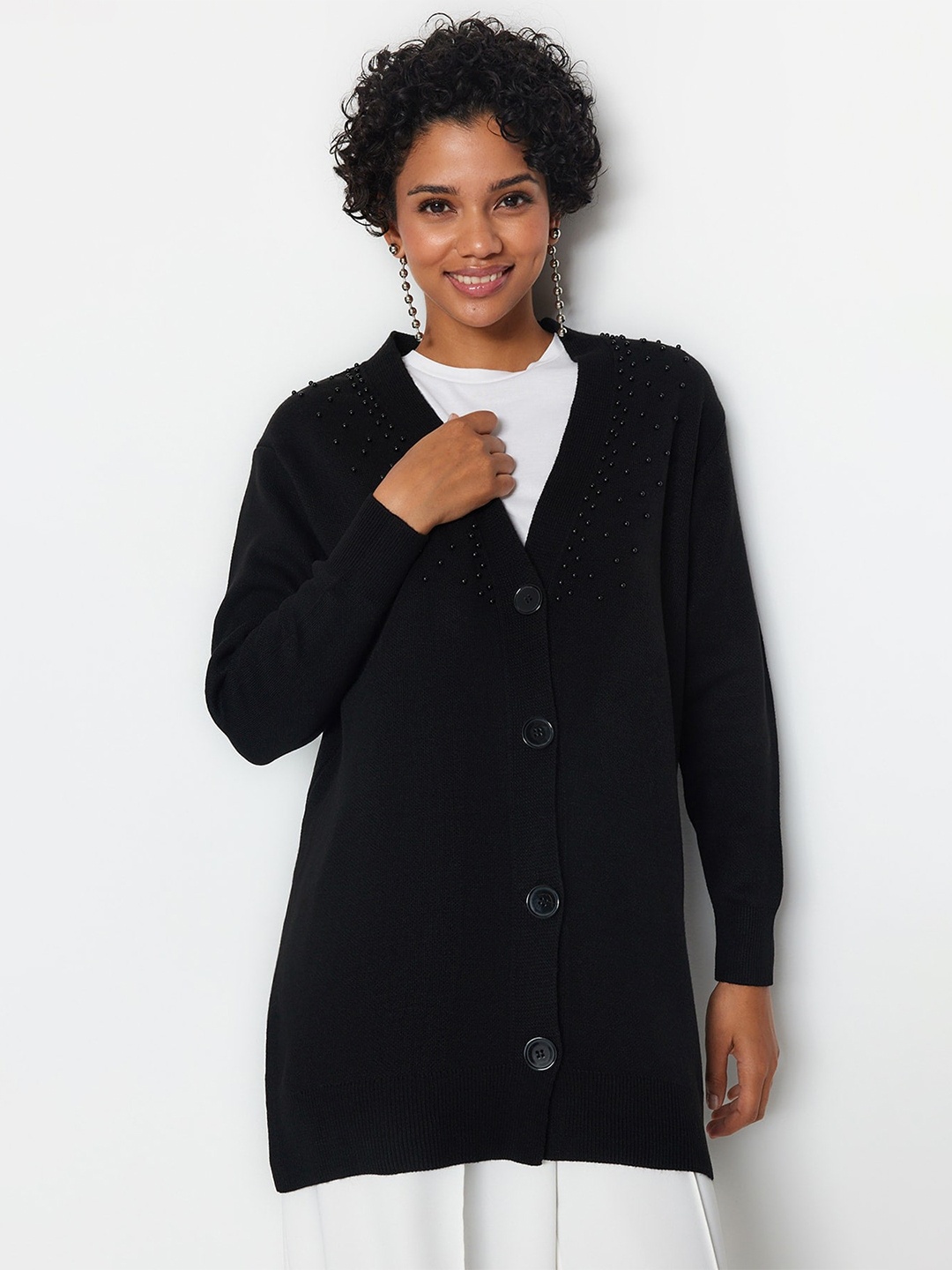 

Trendyol Cable Knit V-Neck Long Sleeve Button Detail Acrylic Cardigan Sweaters, Black