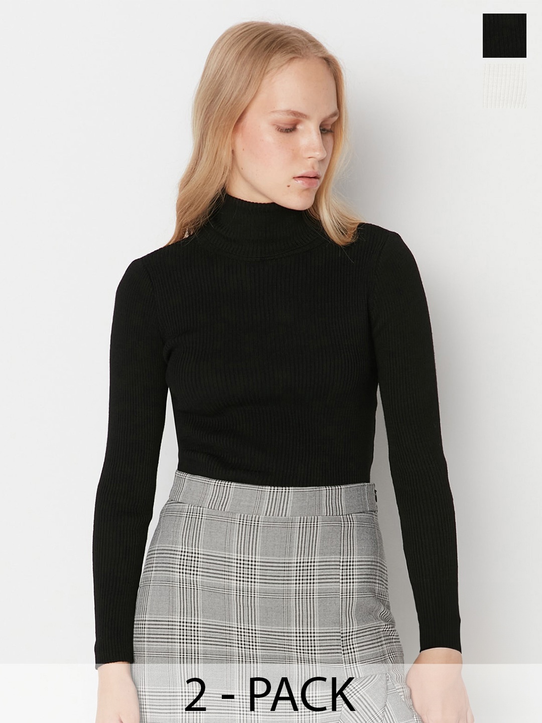 

Trendyol Turtle Neck Ribbed Pullover, White