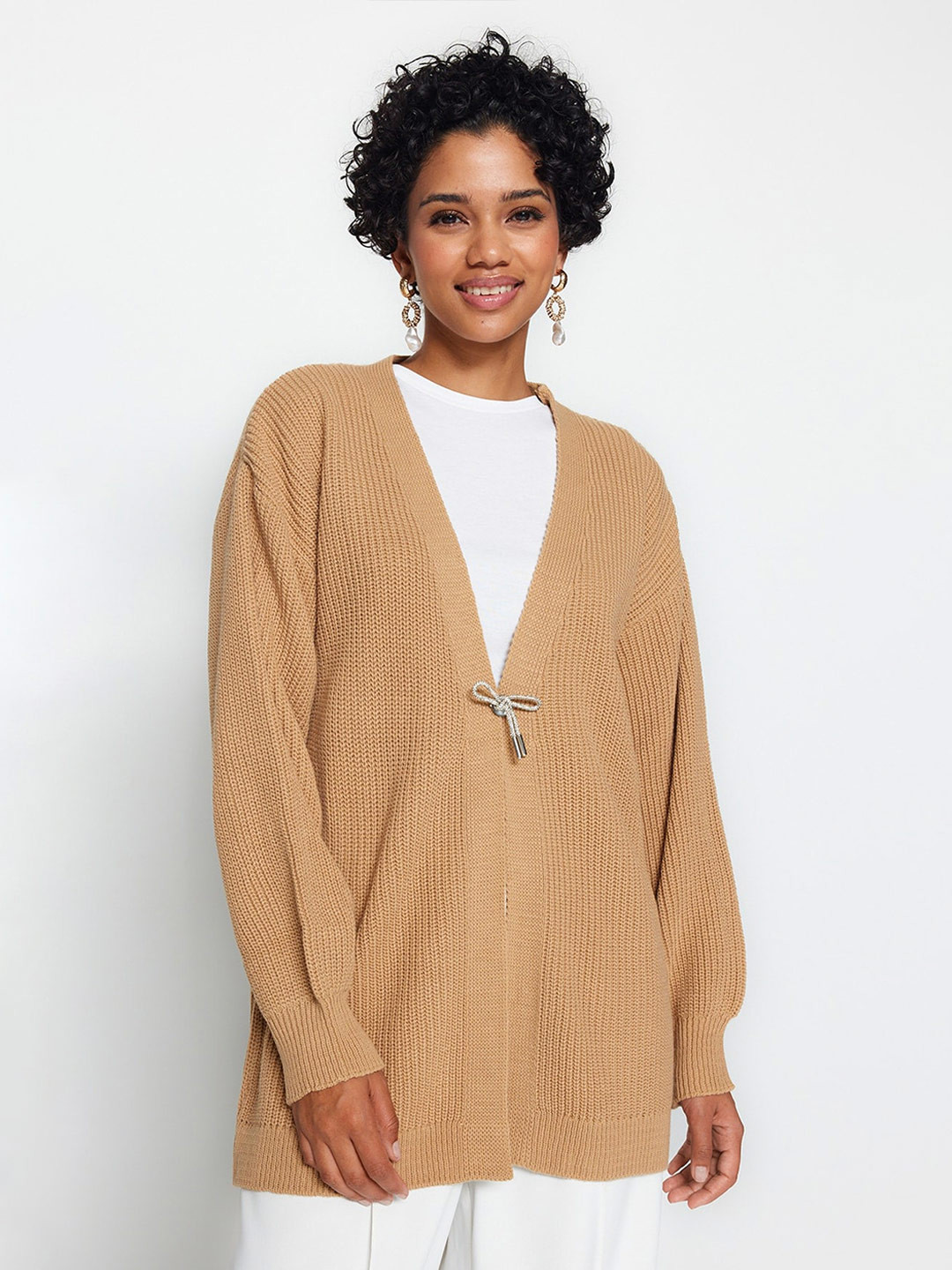 

Trendyol Ribbed Acrylic Front-Open Sweaters, Beige