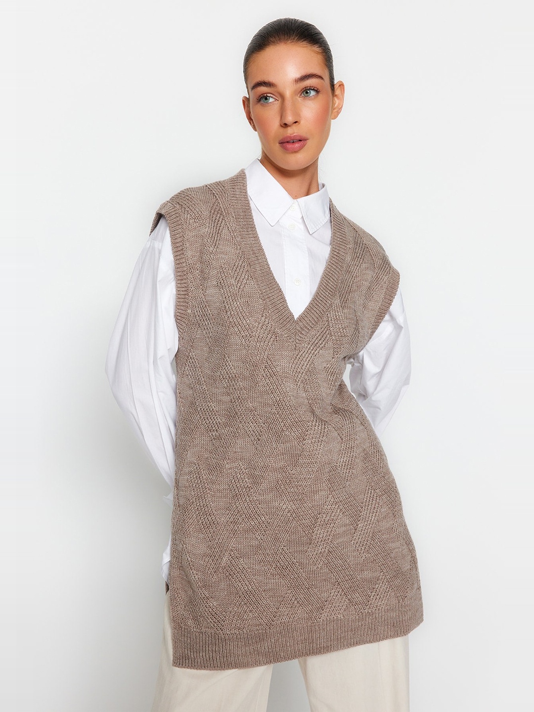 

Trendyol Geometric Self Design V-Neck Pure Acrylic Longline Sweater Vest, Beige