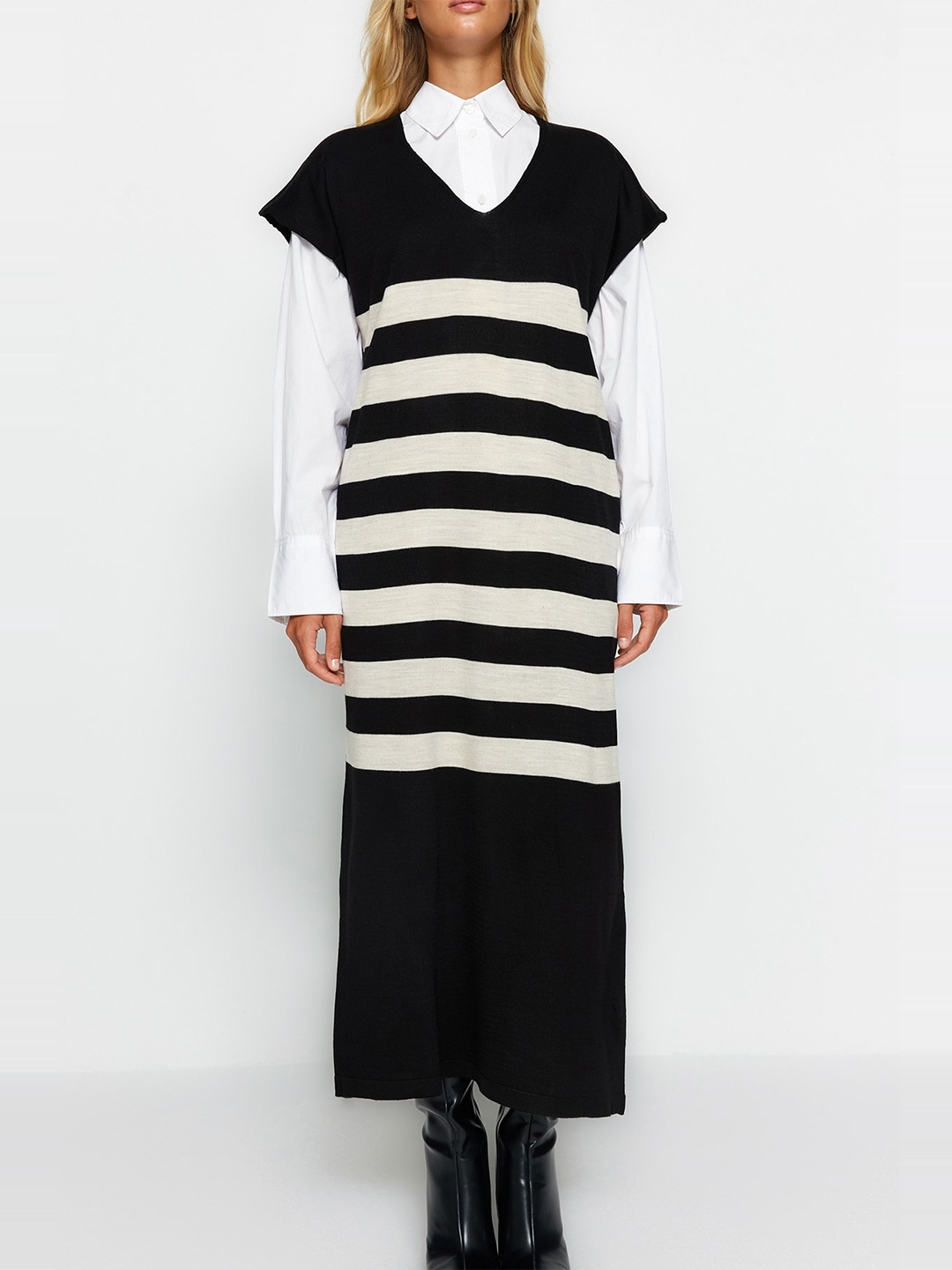 

Trendyol Striped Acrylic Longline Pullover Sweaters, Black