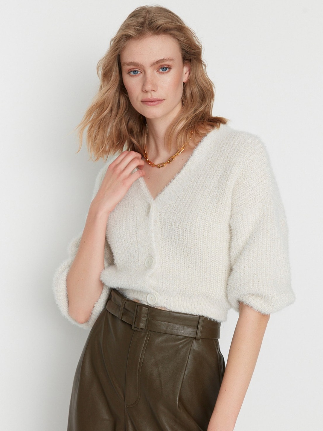 

Trendyol V-Neck Crop Pullover, White