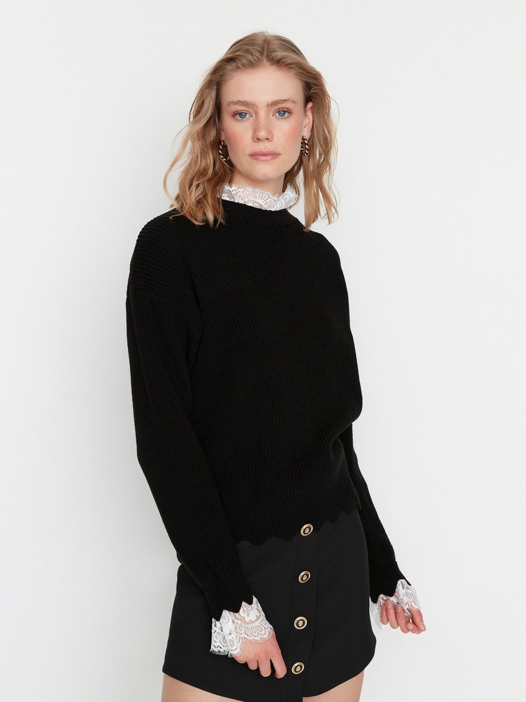 

Trendyol Turtle Neck Longline Pullover Sweater, Black