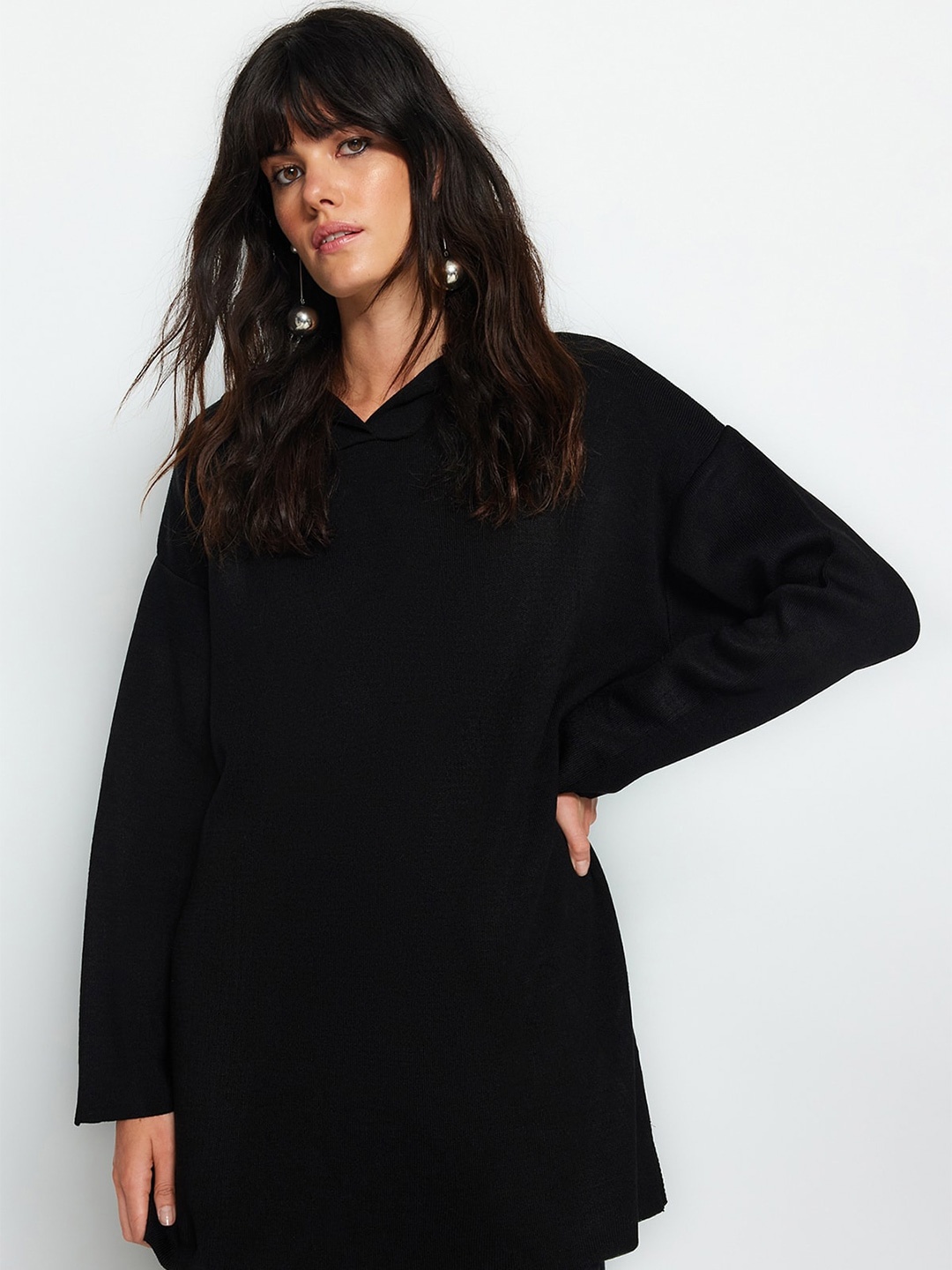 

Trendyol V-Neck Longline Pullover, Black