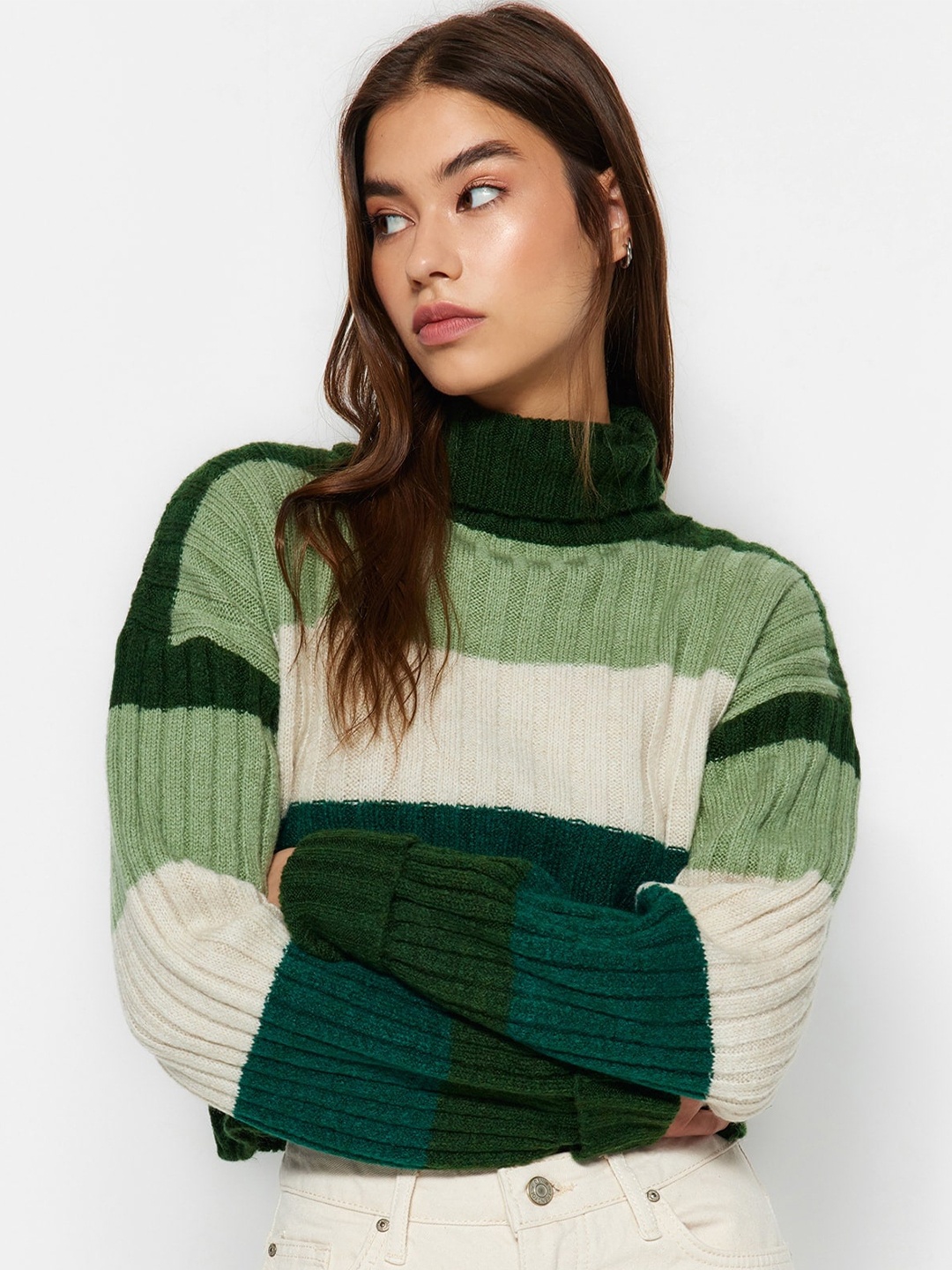 

Trendyol Striped Turtle Neck Crop Pullover, Green