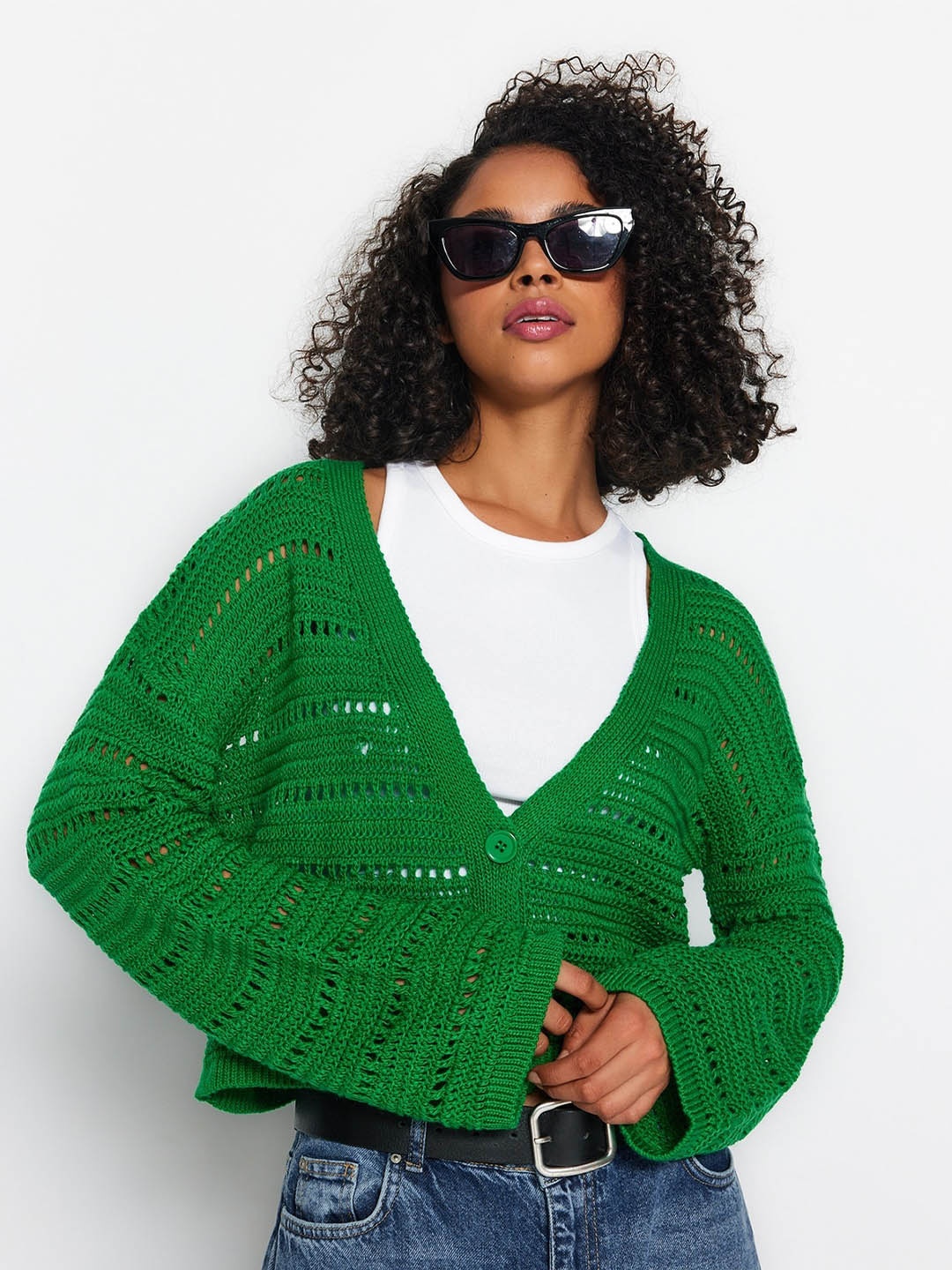 

Trendyol Open Knit Self Design V-Neck Cropped Acrylic Cardigan, Green