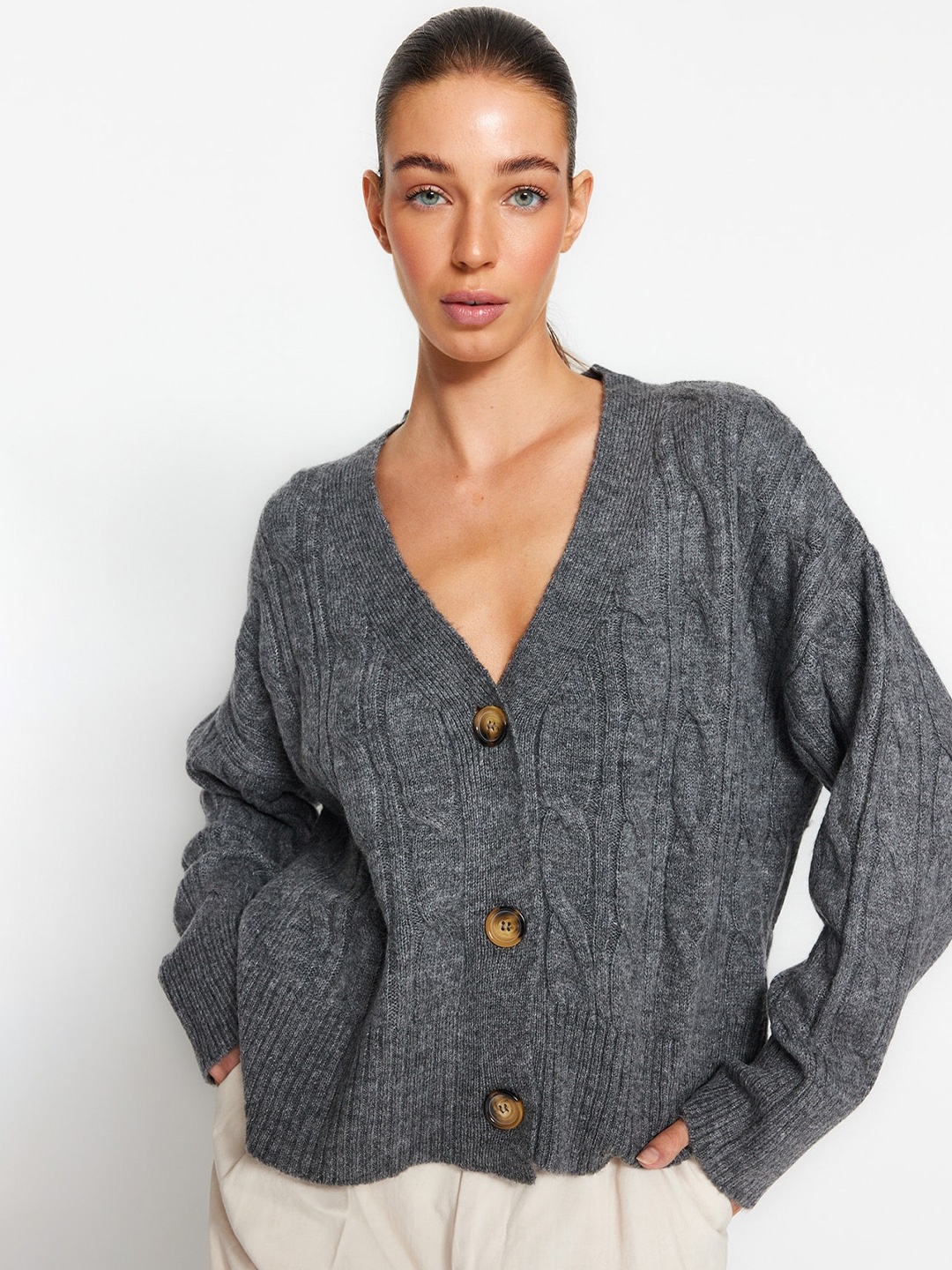 

Trendyol Self Design V-Neck Long Sleeve Cable Knit Acrylic Cardigan Sweaters, Grey