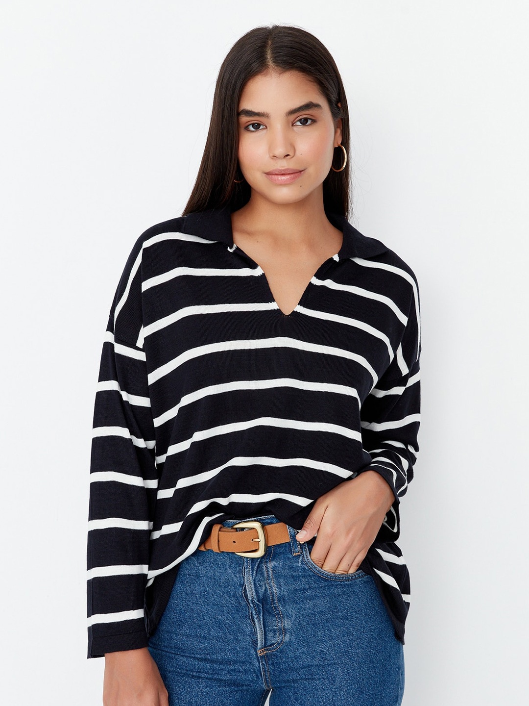 

Trendyol Striped Printed V-Neck Long Sleeve Acrylic Pullover Sweaters, Navy blue