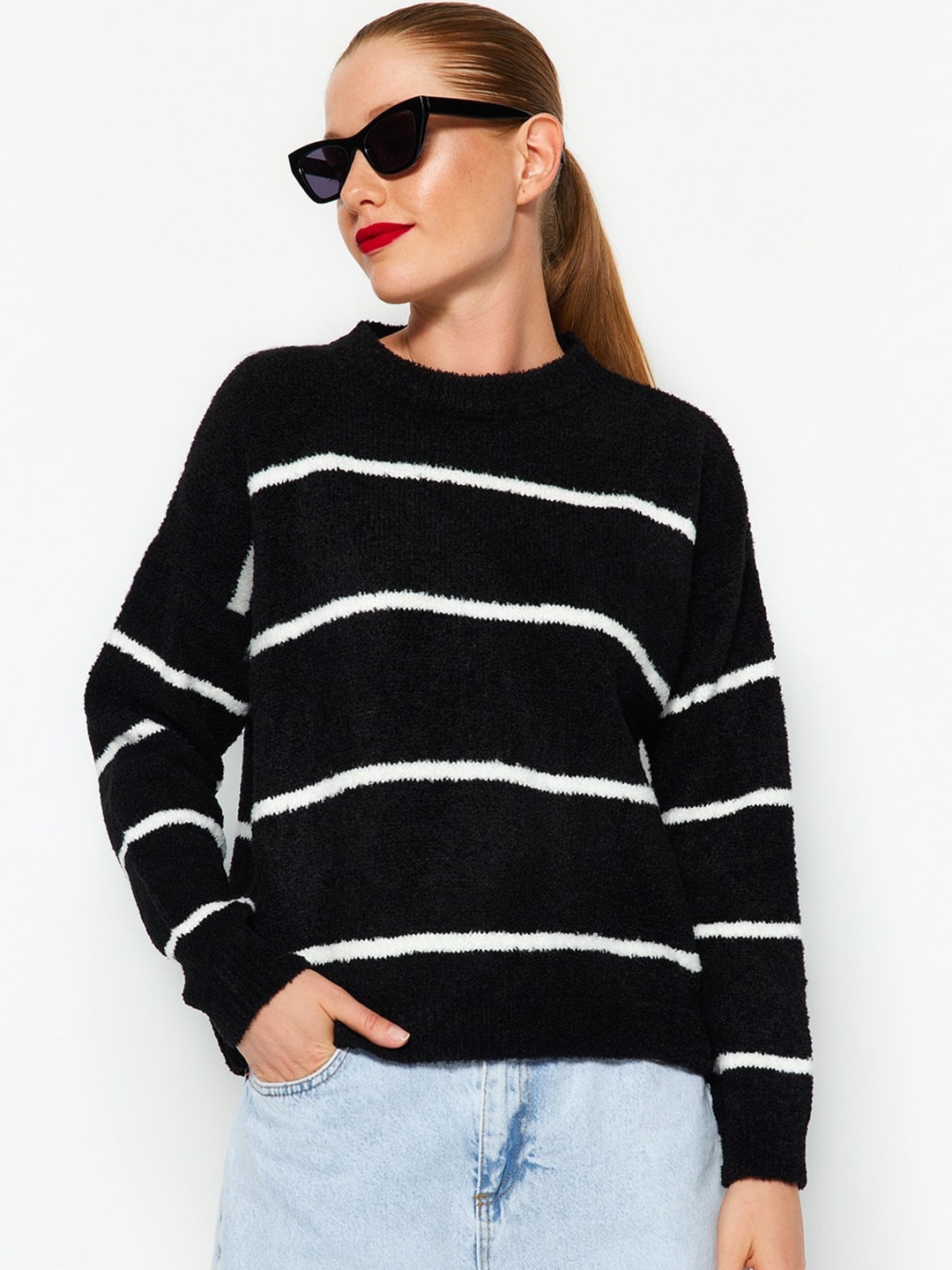 

Trendyol Striped Ribbed Pullover, Black