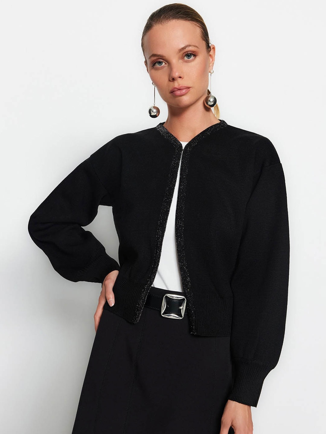 

Trendyol V-Neck Long Sleeves Embellished Acrylic Front-Open Sweater, Black