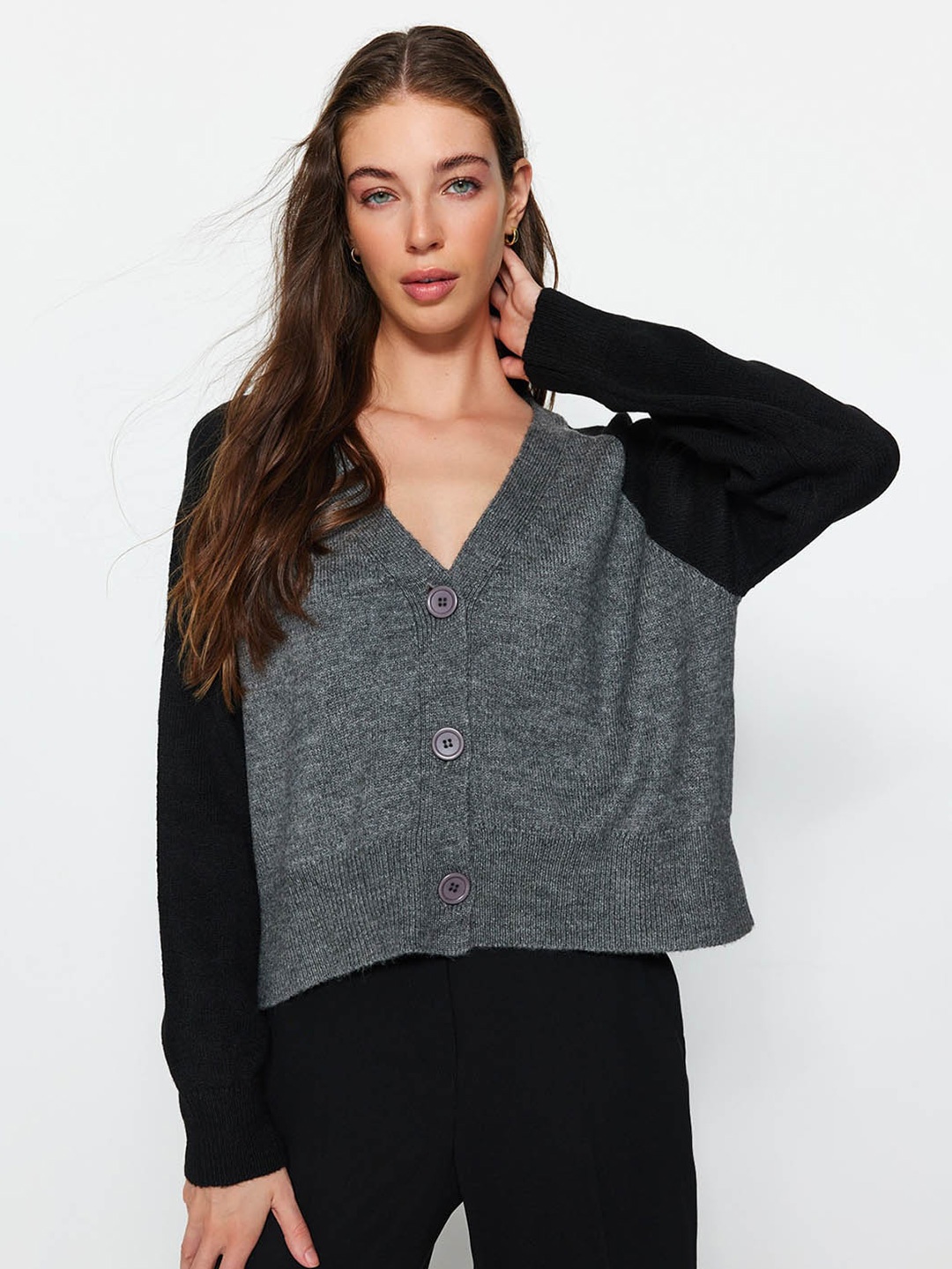 

Trendyol Colourblocked Crop Cardigan, Grey