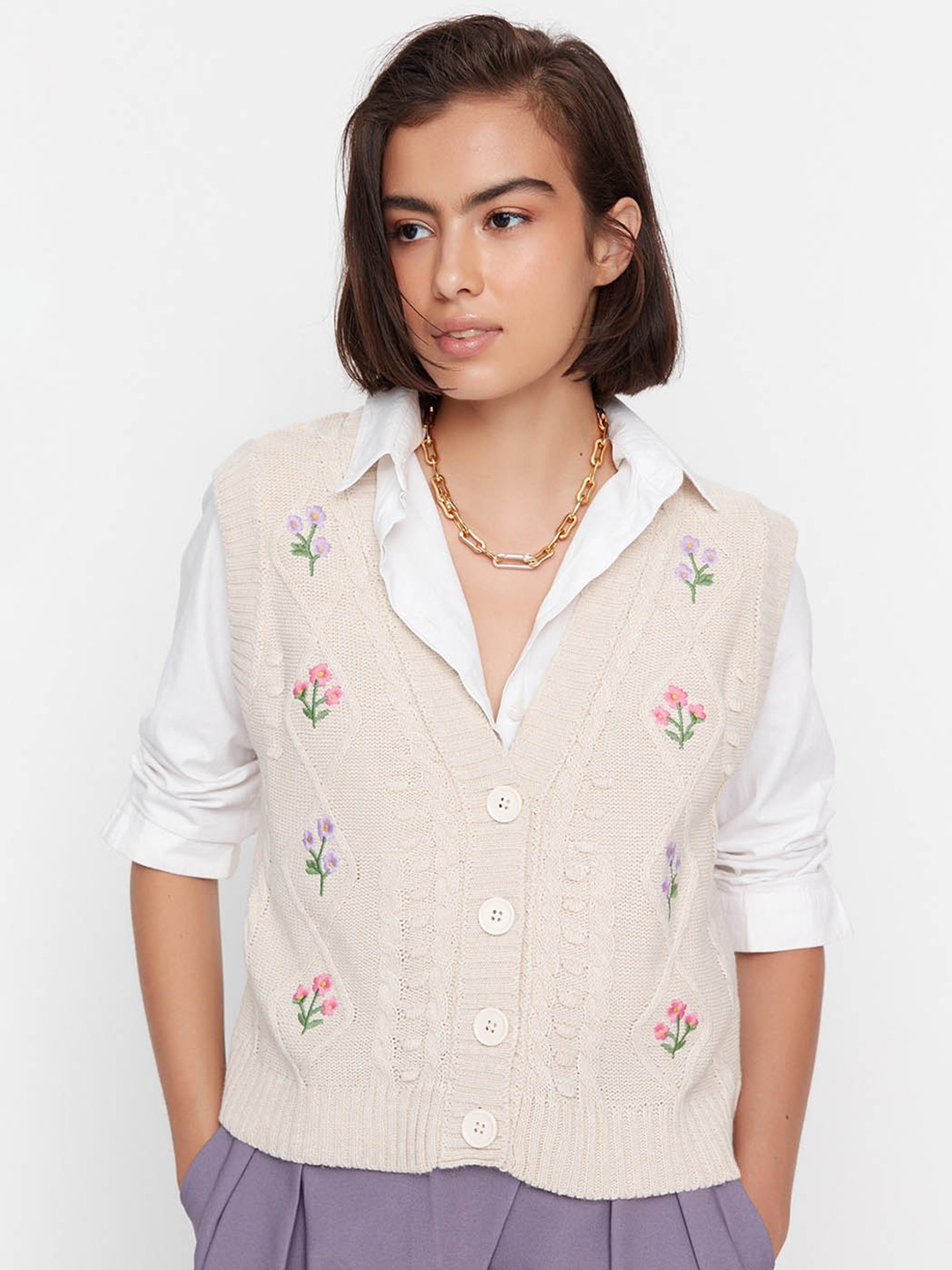 

Trendyol Floral Embroidered V-Neck Sleeveless Pure Acrylic Cardigan Sweaters, Beige