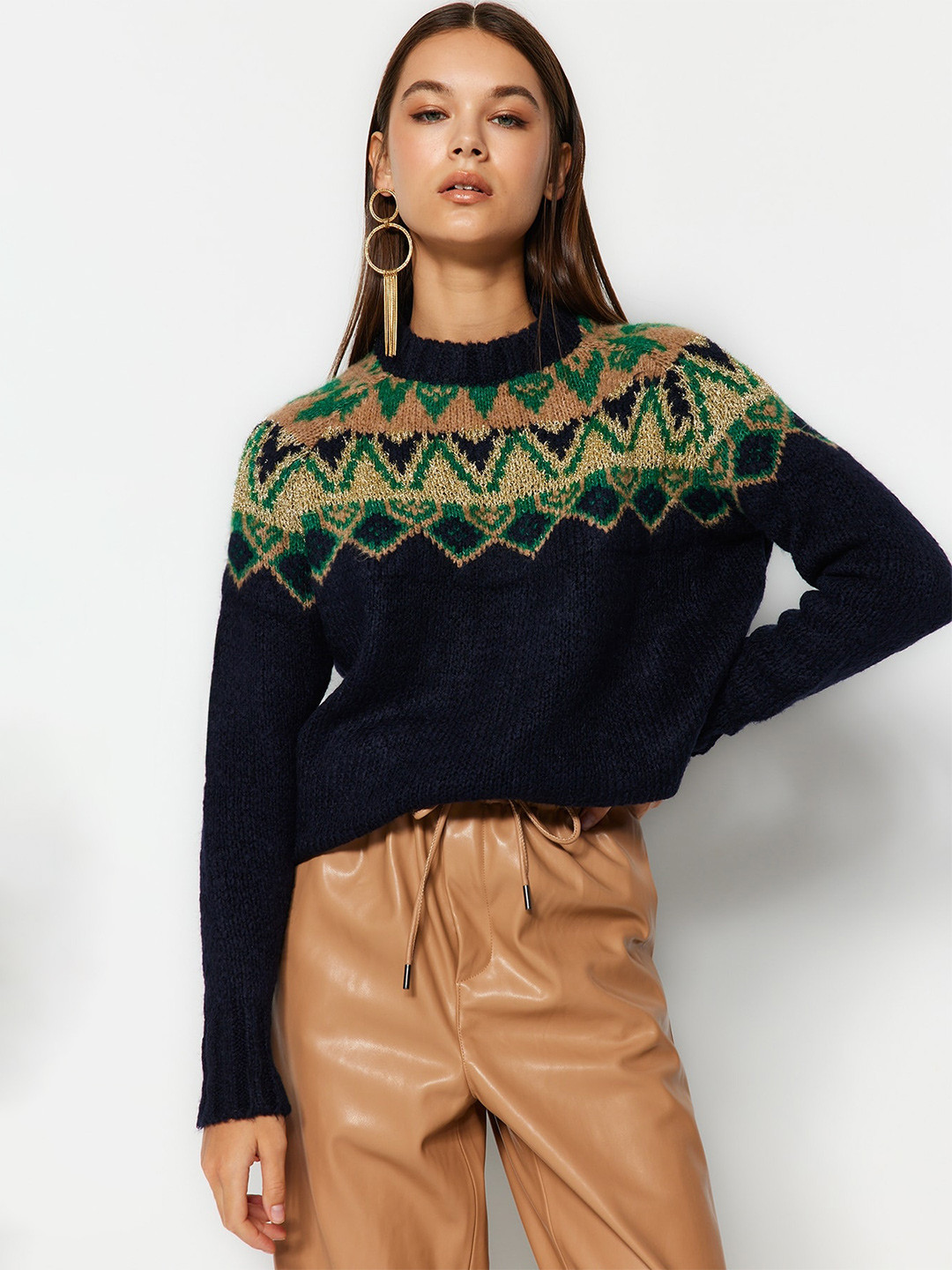 

Trendyol Round Neck Self Design Pullover, Black