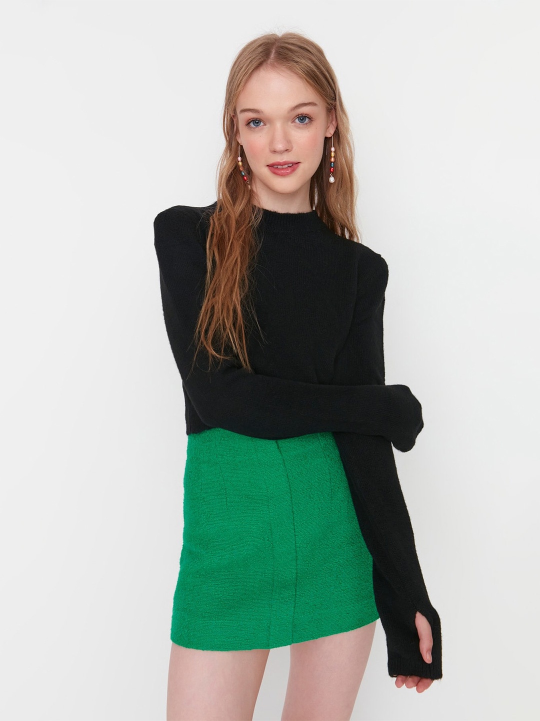 

Trendyol High Neck Crop Pullover, Black