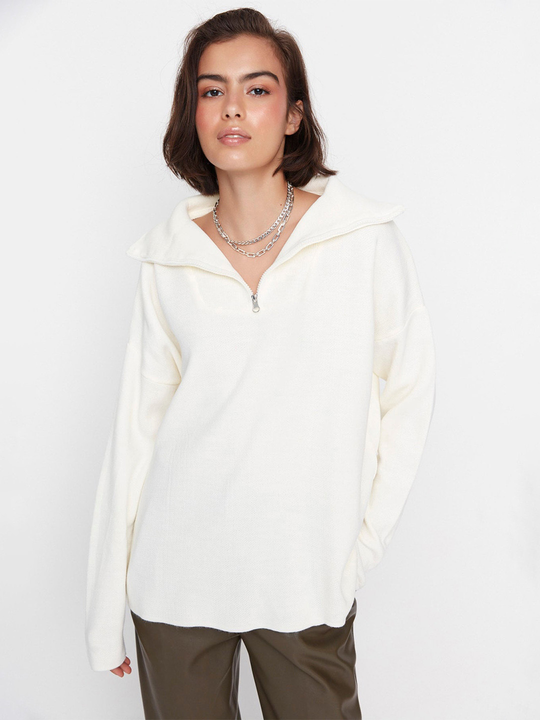 

Trendyol Mock Collar Long Sleeves Acrylic Pullover, White
