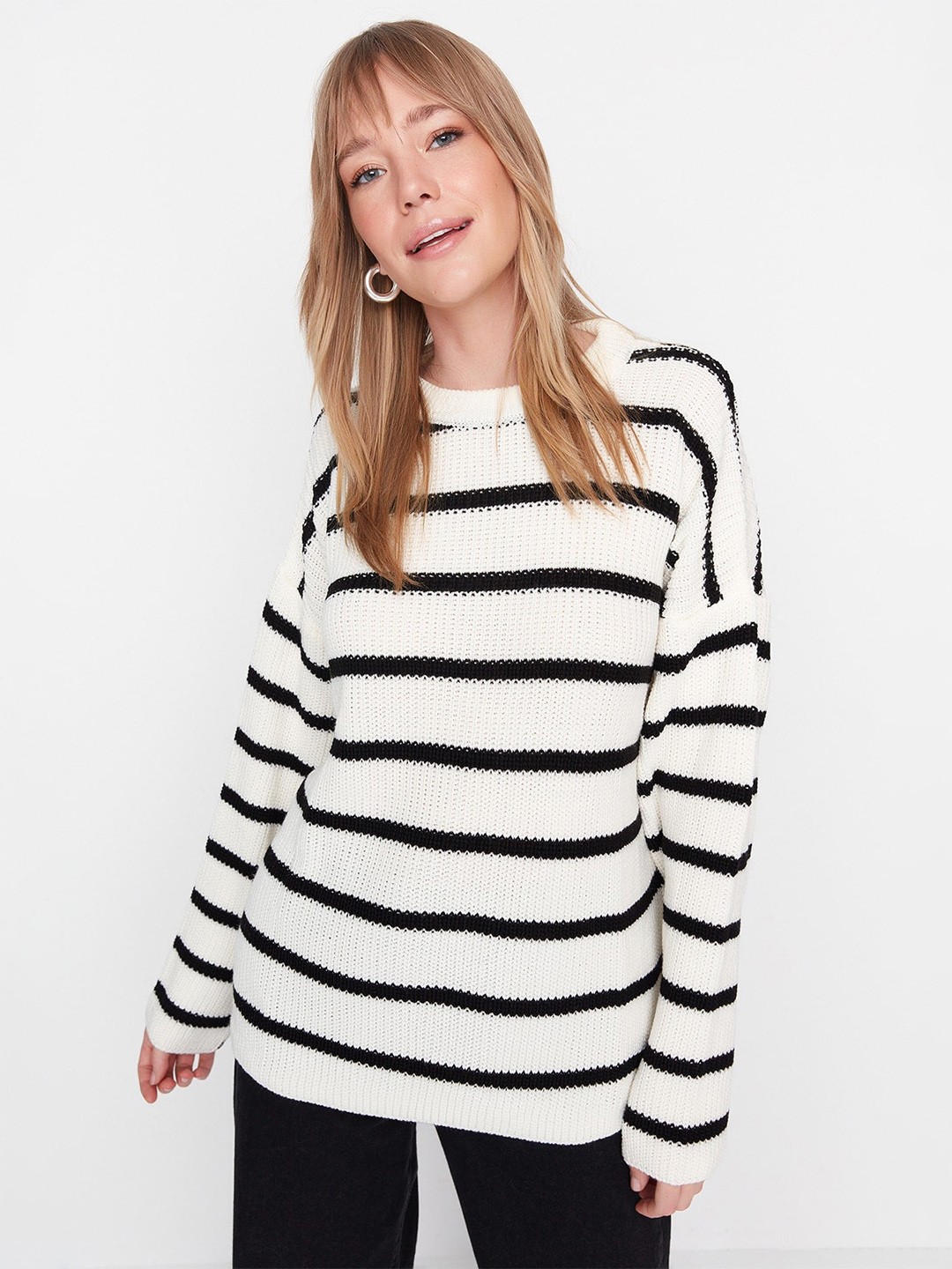 

Trendyol Striped Ribbed Acrylic Pullover, Black