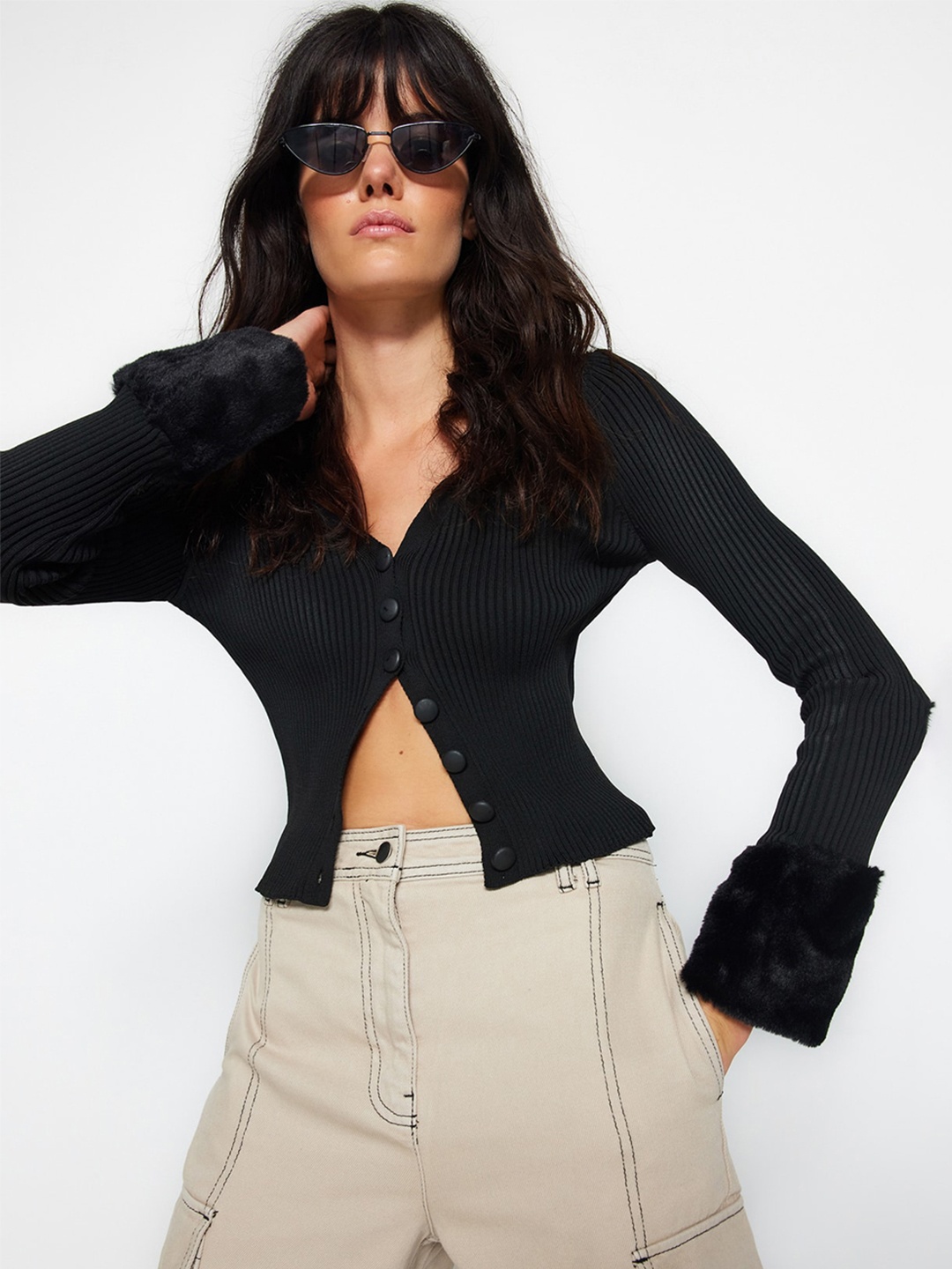 

Trendyol Ribbed V-Neck Crop Cardigan, Black