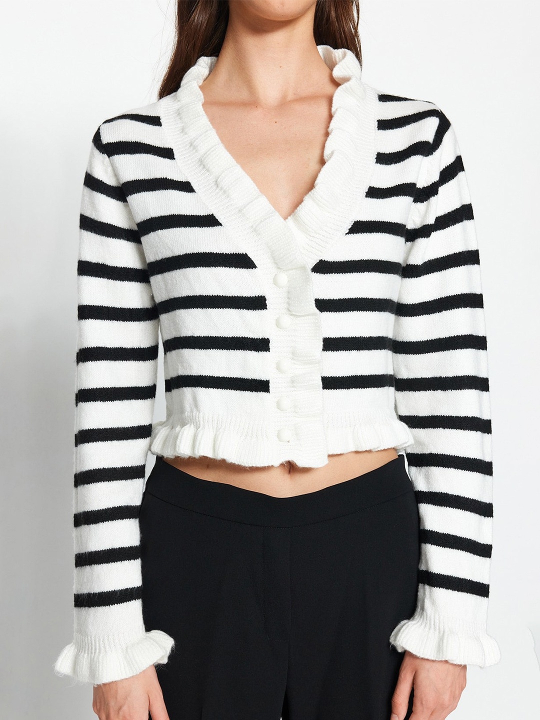 

Trendyol Striped V-Neck Crop Cardigan Sweater, White