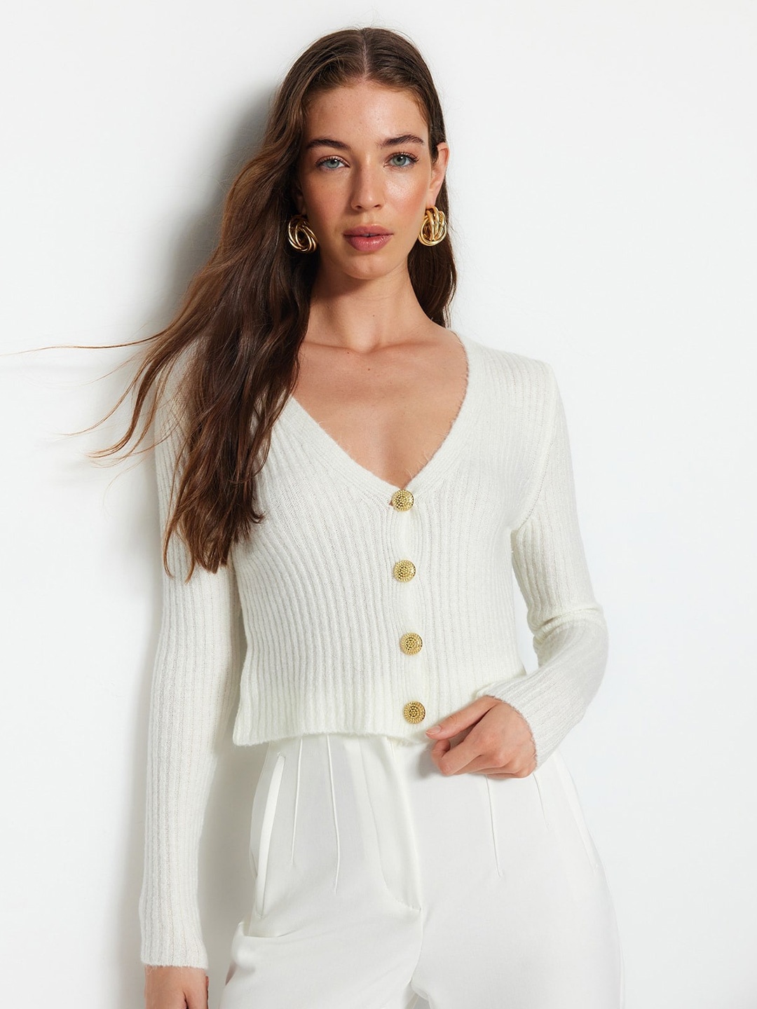 

Trendyol Ribbed V-Neck Crop Cardigan Sweater, White