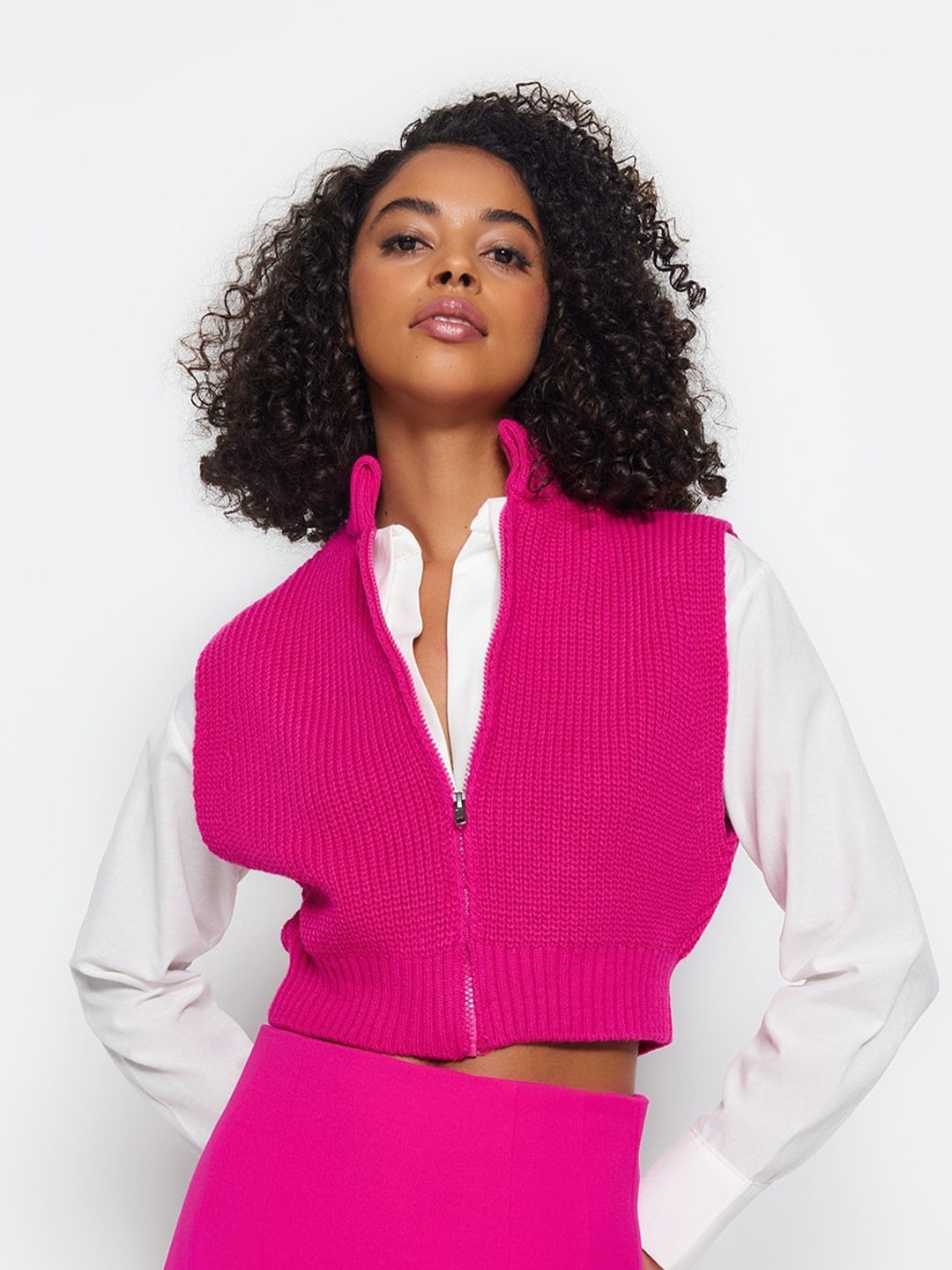 

Trendyol Cable Knit Crop Acrylic Sweater Vest, Pink