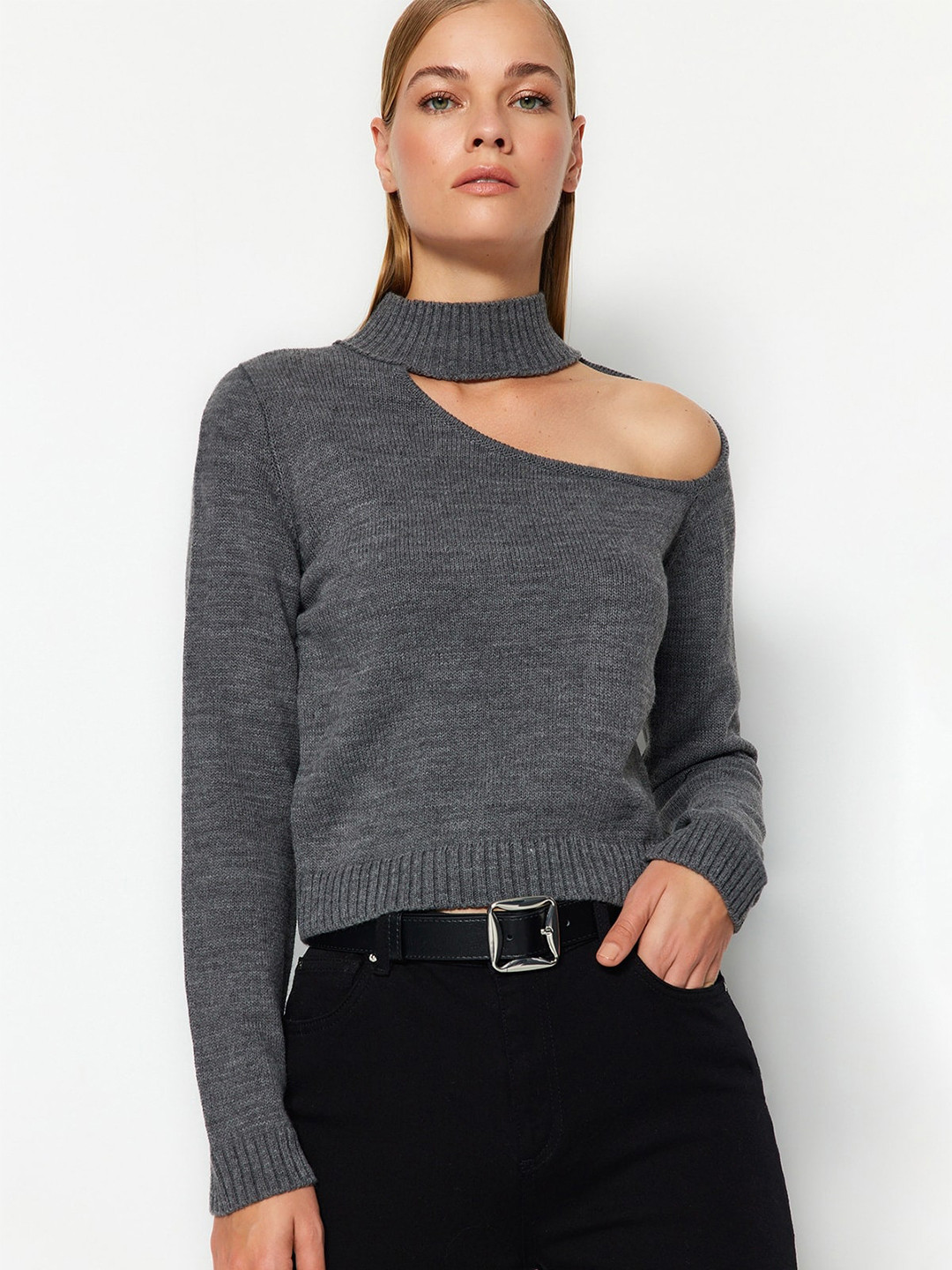 

Trendyol High Neck Cut Out Pullover, Grey