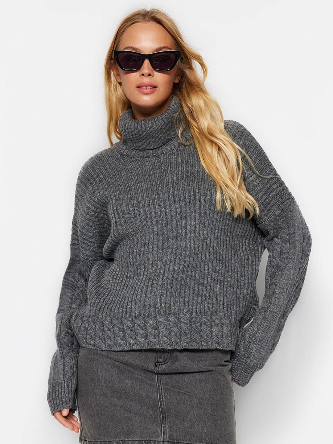 

Trendyol Self Designed Turtle Neck Pullover, Grey