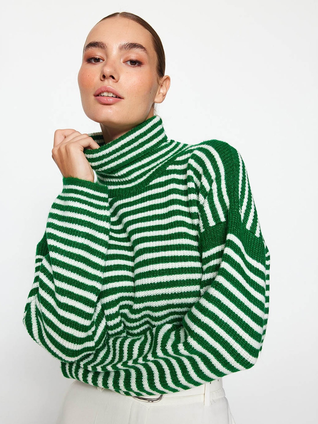 

Trendyol Striped Turtle Neck Crop Pullover, Green