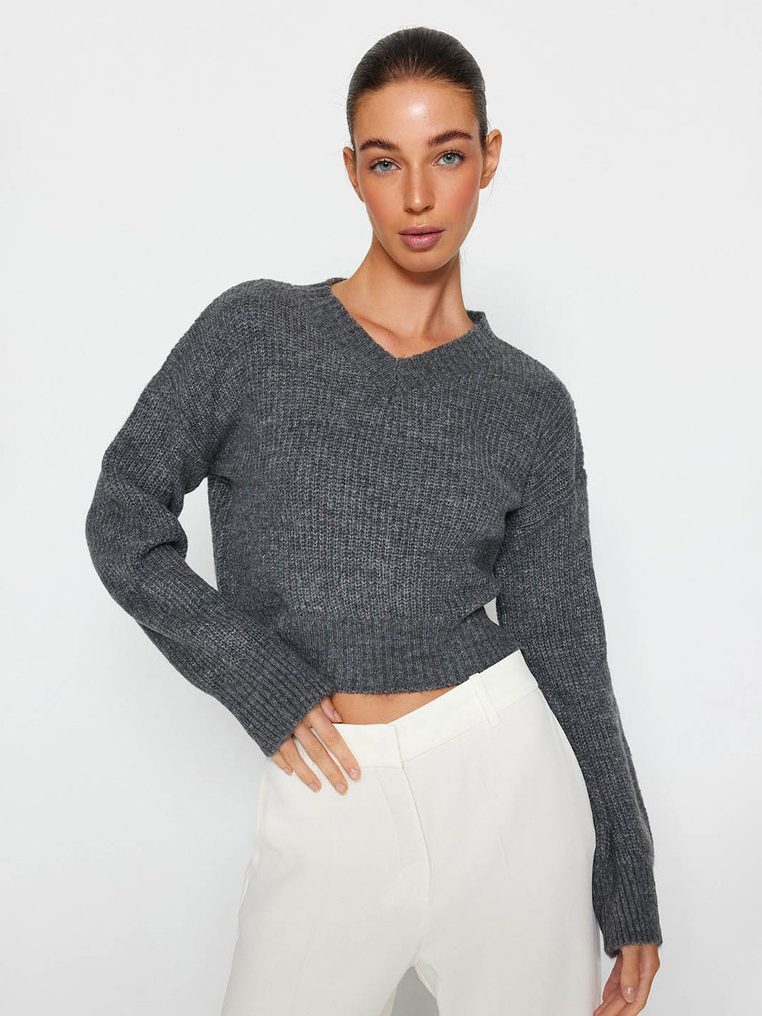

Trendyol Ribbed V-Neck Long Sleeves Crop Pullover Sweaters, Grey