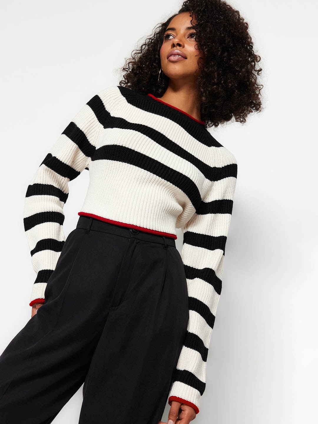 

Trendyol Striped Boat Neck Crop Pullover, White