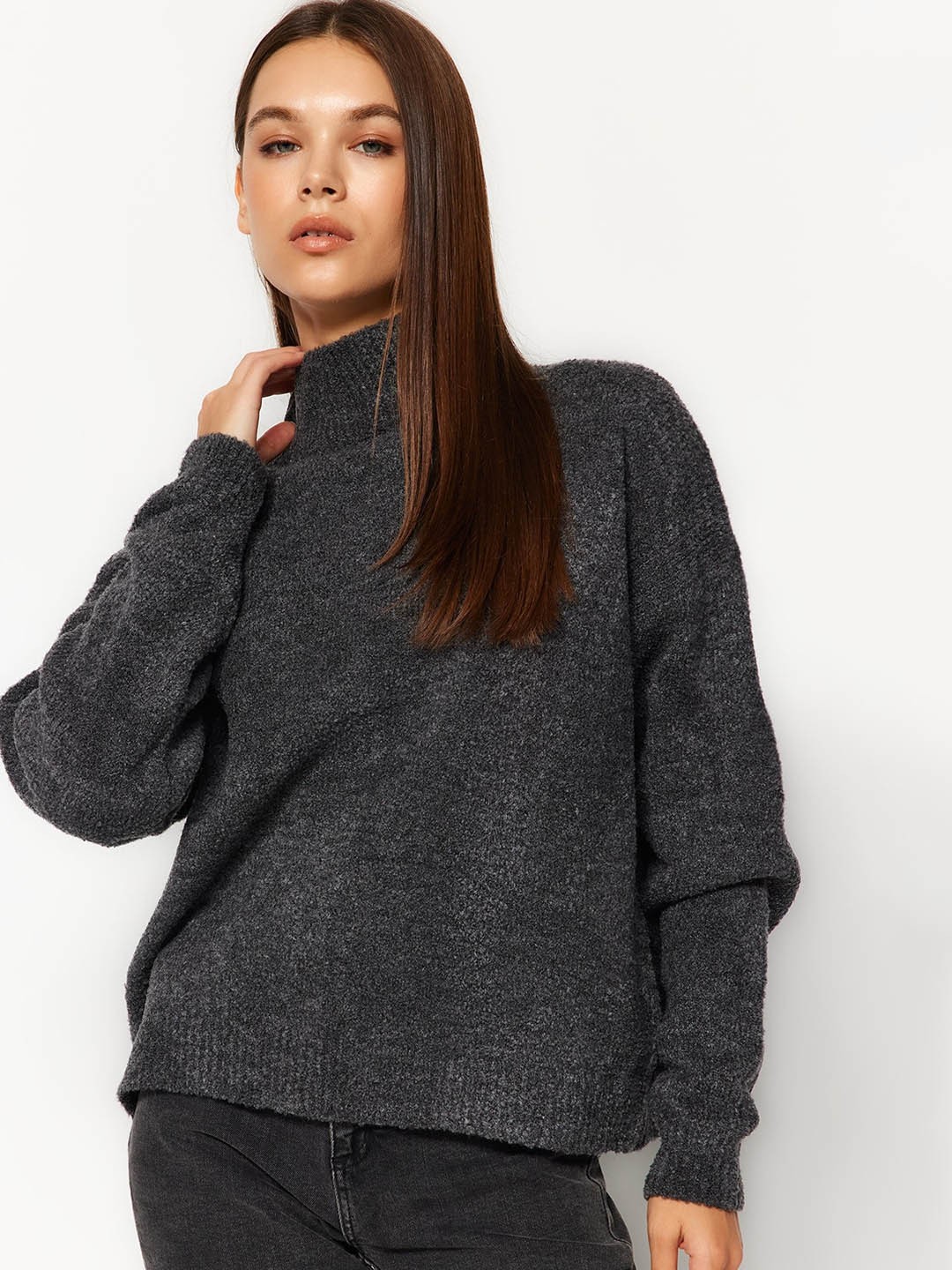 

Trendyol Turtle Neck Pullover Sweaters, Grey