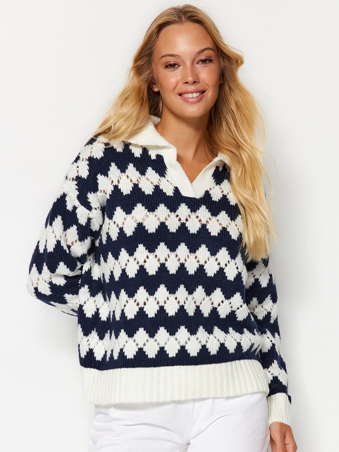 

Trendyol Open Knit Lapel Collar Pullover Sweater, Navy blue