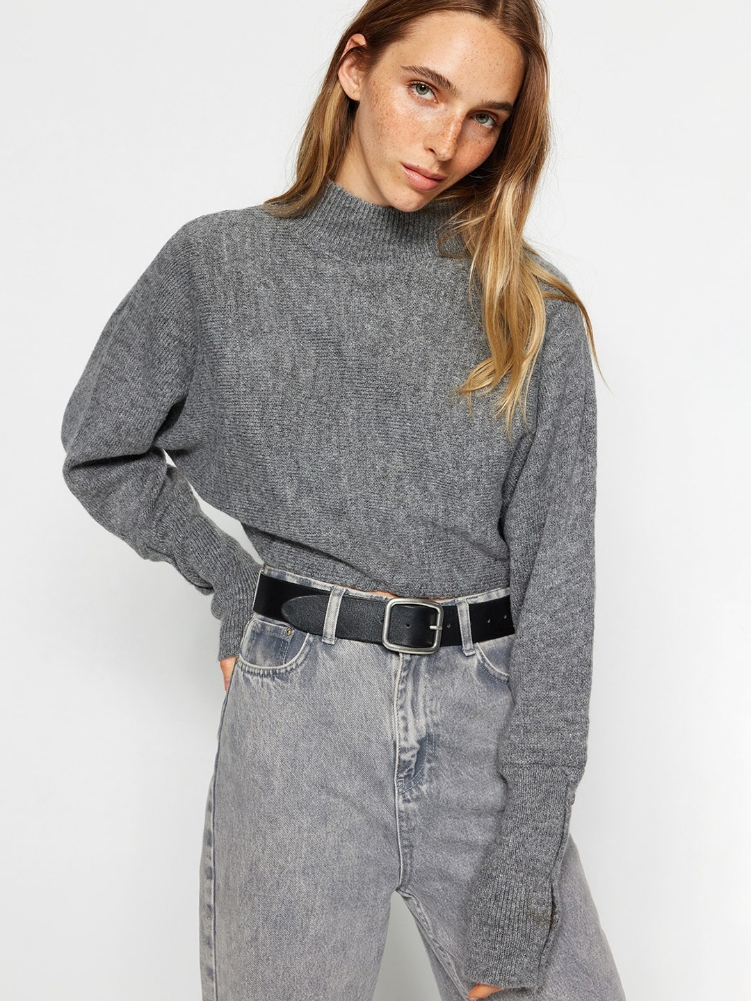 

Trendyol Ribbed High Neck Extended Sleeves Pullover Sweaters, Grey