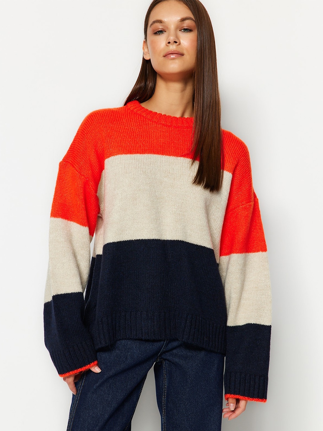 

Trendyol Colourblocked Round Neck Pullover, Red