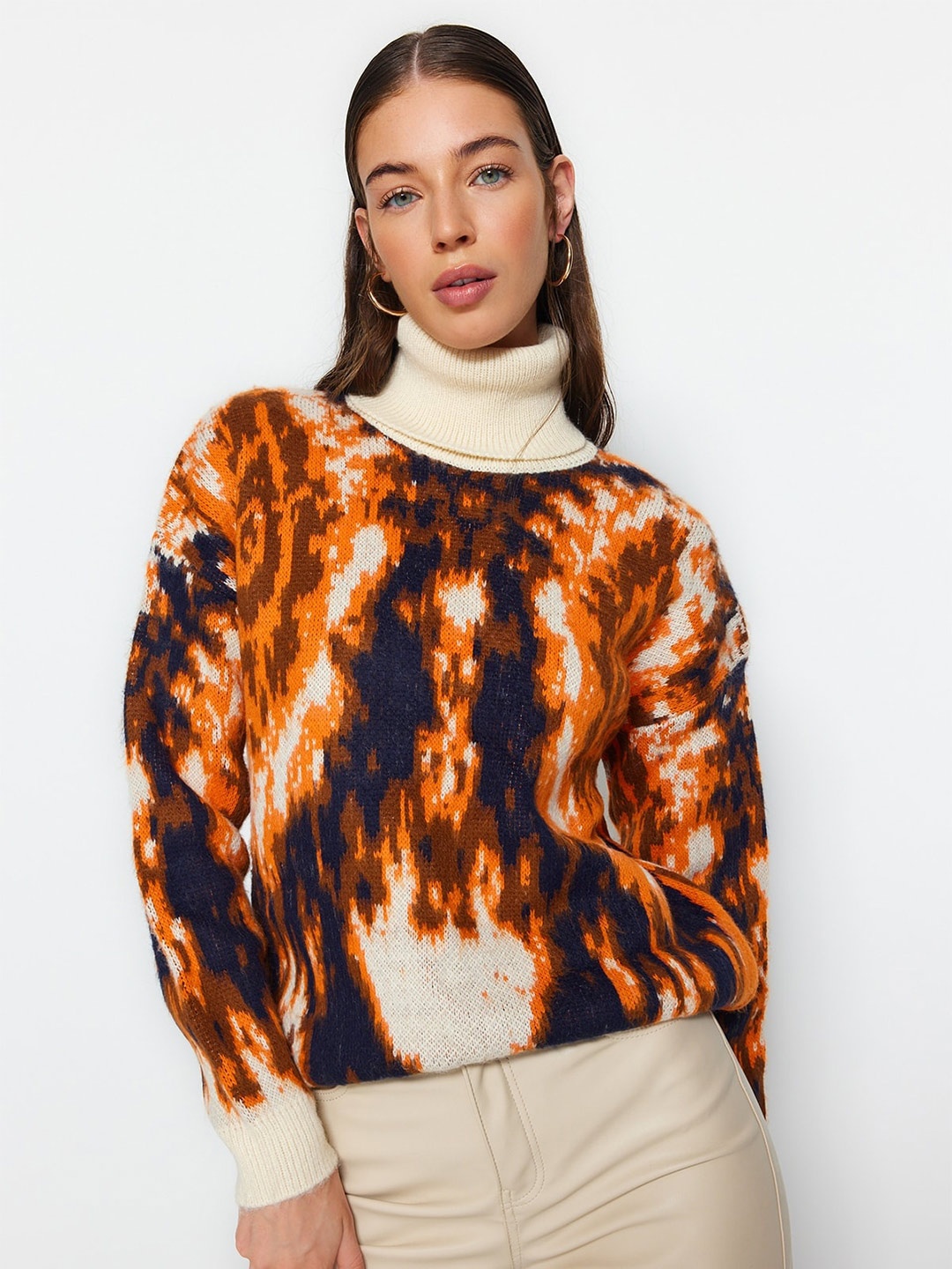 

Trendyol Abstract Printed Acrylic Pullover, Orange