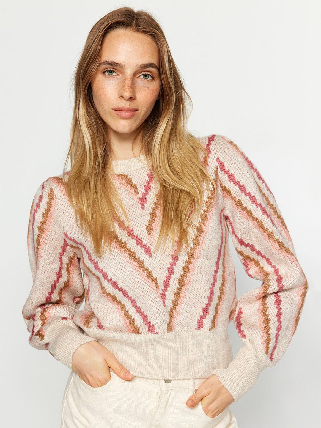 

Trendyol Geometric Printed Pullover Sweater, Beige