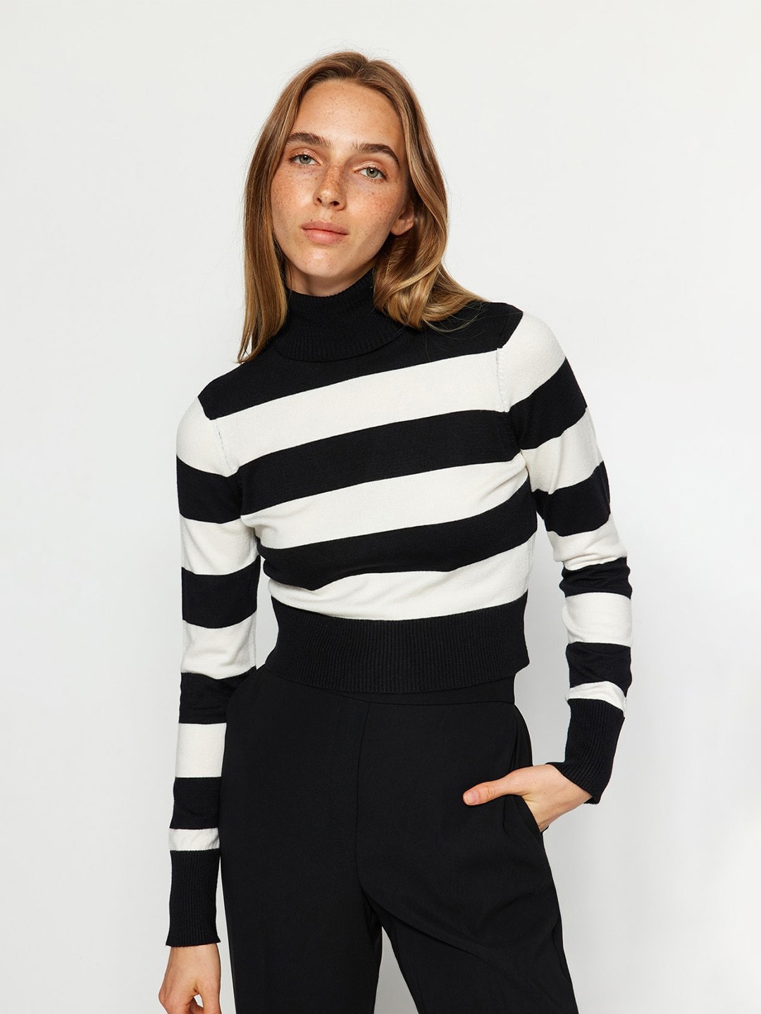 

Trendyol Striped Turtle Neck Pullover, Black
