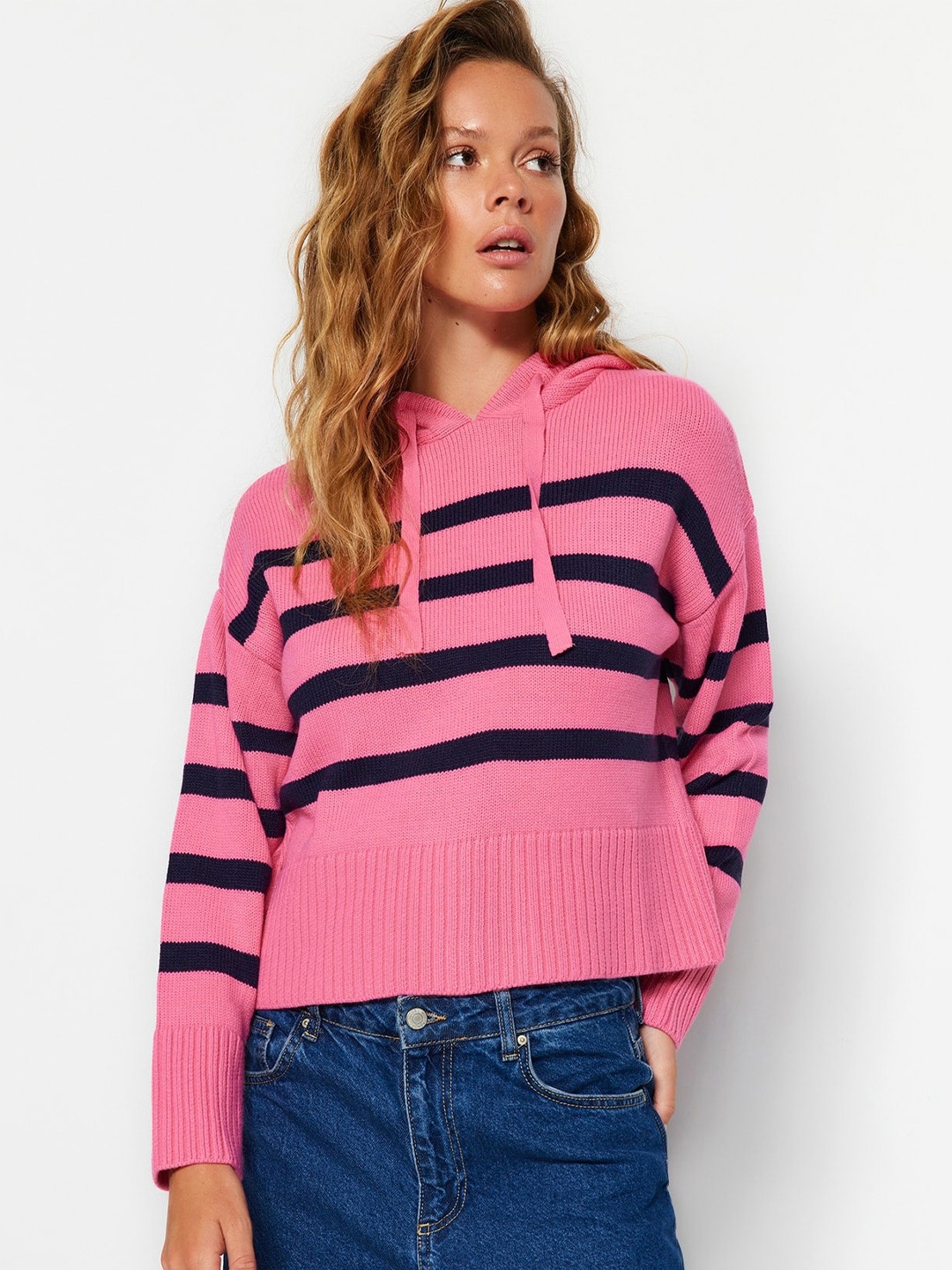 

Trendyol Striped Hood Pullover, Pink