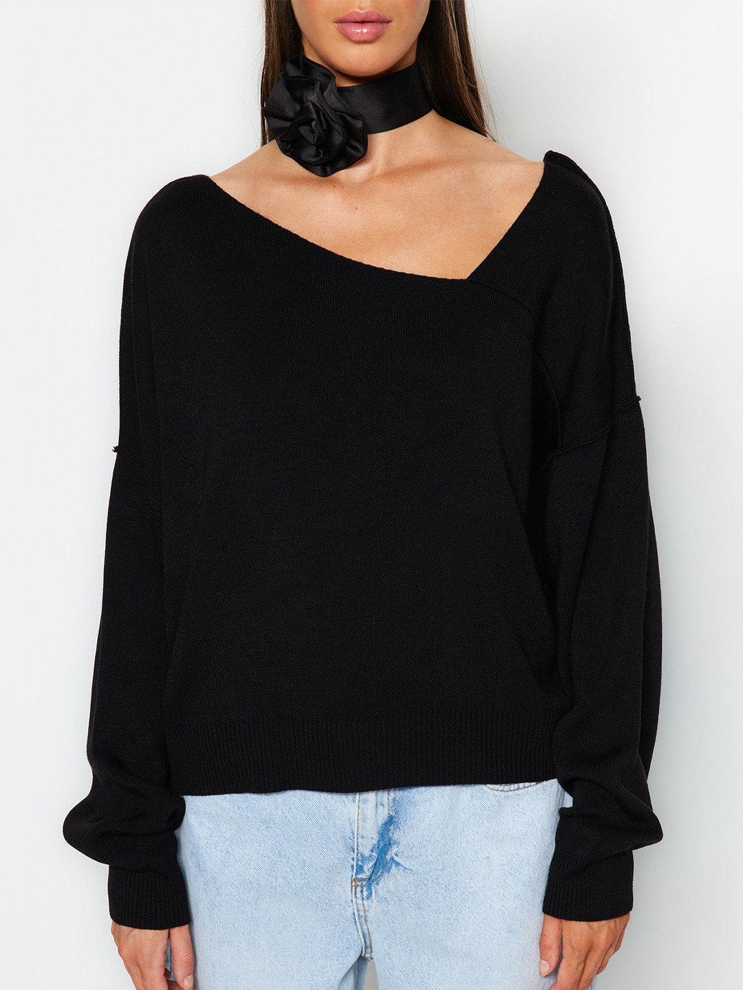 

Trendyol V-Neck Acrylic Pullover Sweater, Black