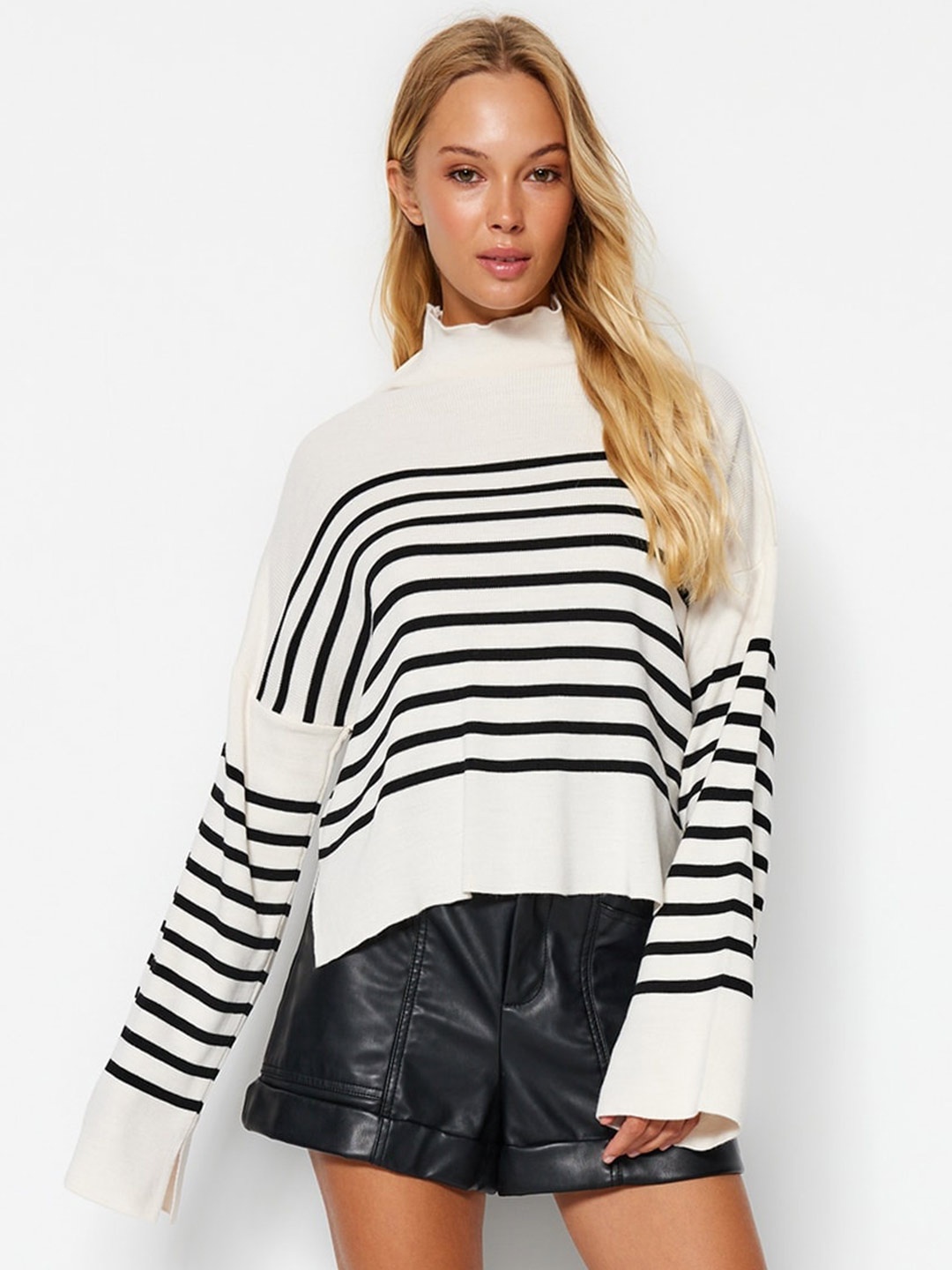 

Trendyol Striped Mock Neck Ribbed Pullover, White