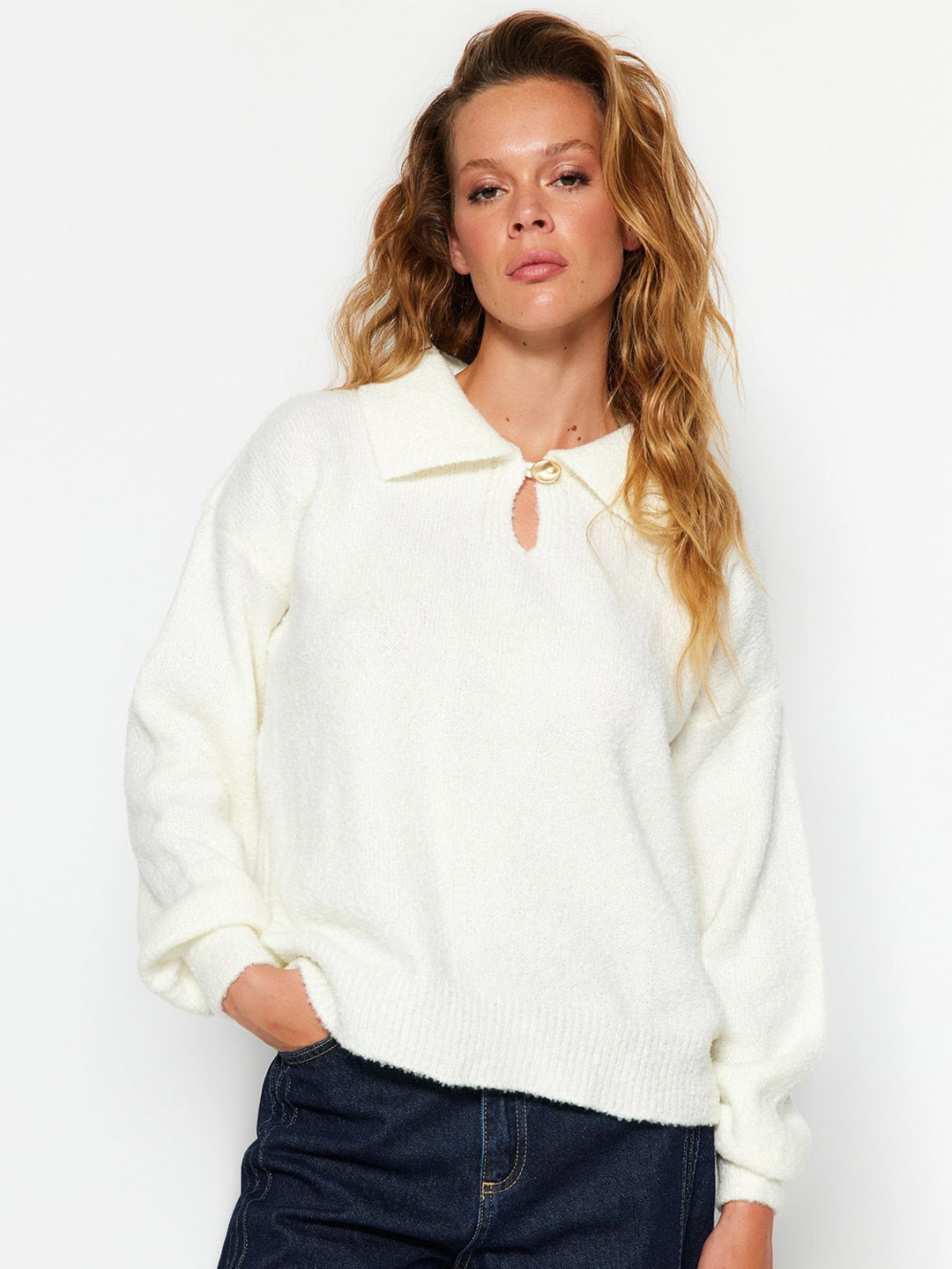 

Trendyol Spread Collar Pullover, Cream