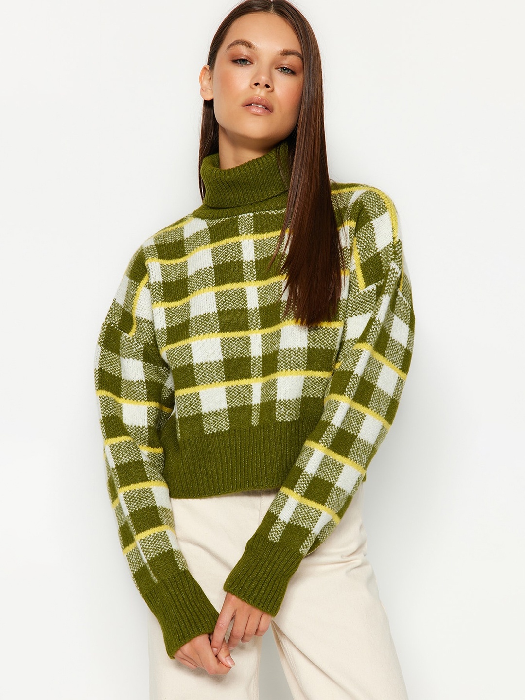 

Trendyol Checked Turtle Neck Crop Pullover Sweater, Green