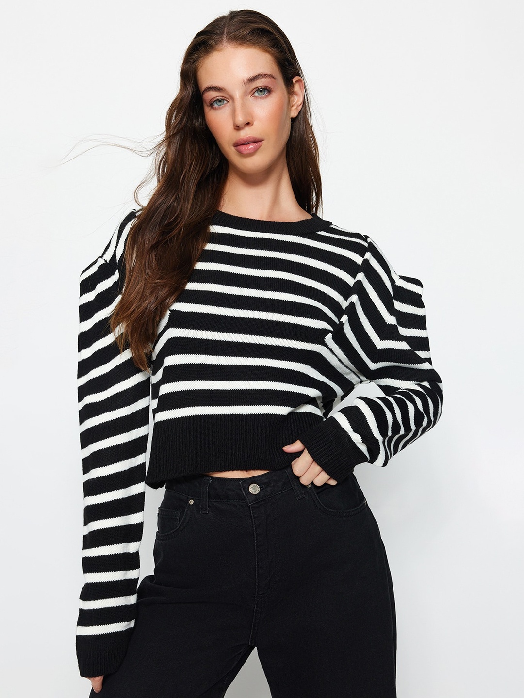 

Trendyol Striped Printed Round Neck Acrylic Pullover Sweaters, White