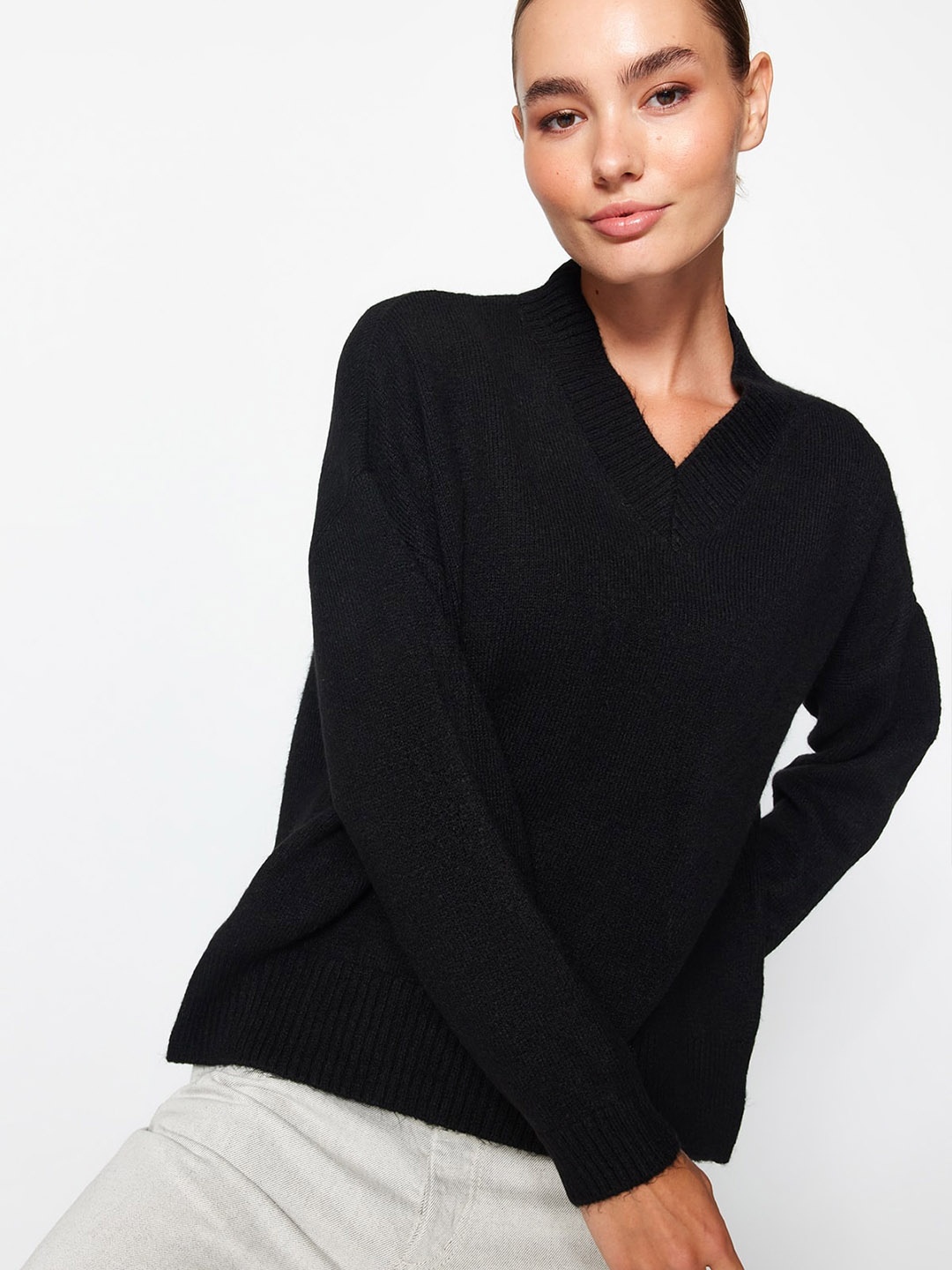 

Trendyol Striped V Neck Ribbed Pullover Sweaters, Black