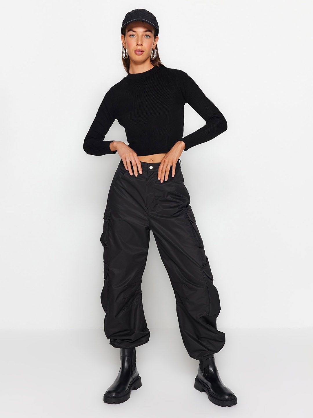 

Trendyol Ribbed High Neck Tie-Ups Acrylic Crop Pullover Sweater, Black